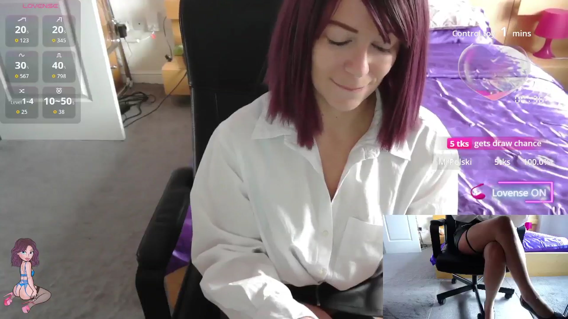 Gallery image thumbnail from size2shoes's myfreecams stream on, 09/16/2025, 14:43 image 5 of 20