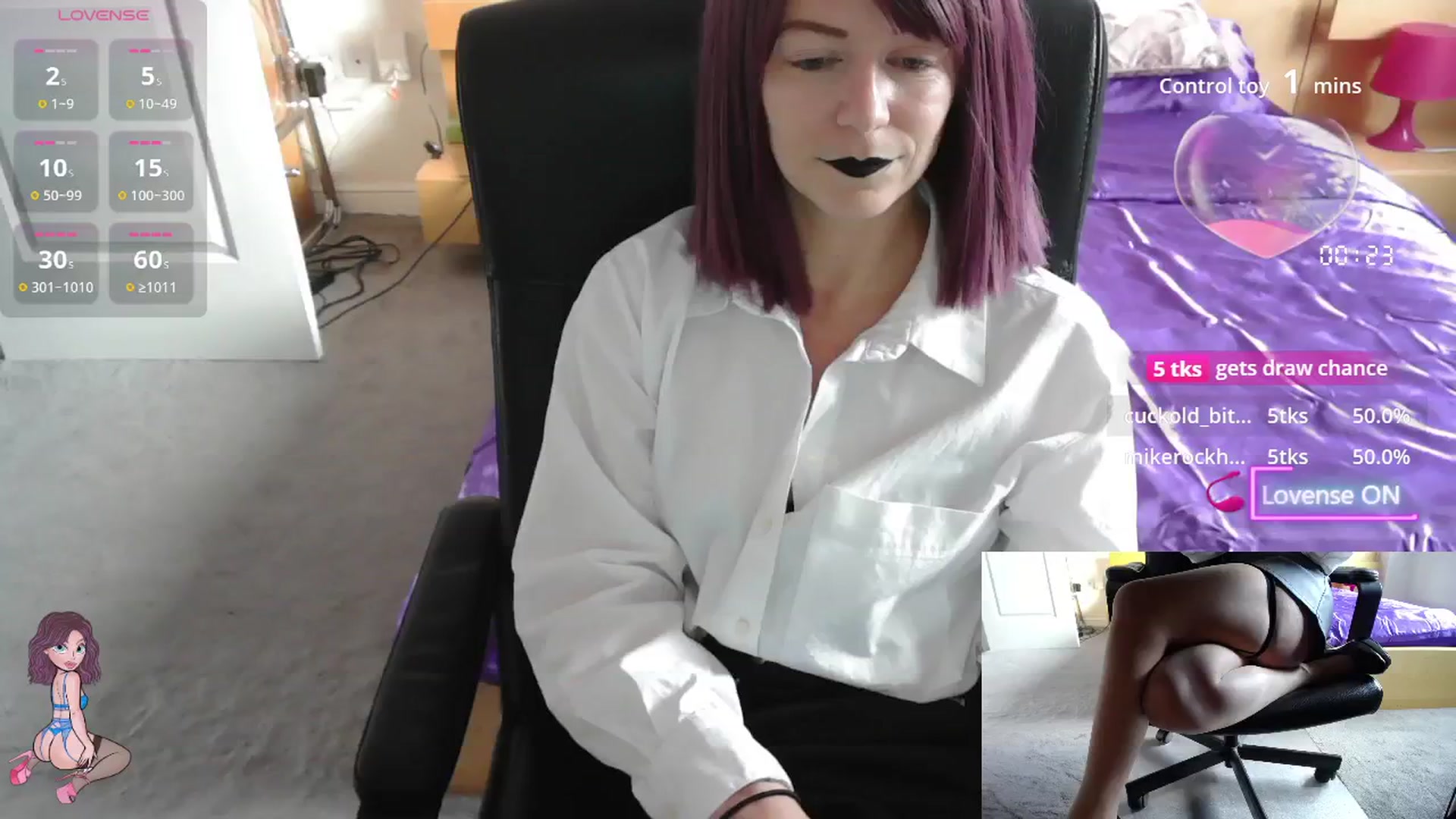Gallery image thumbnail from size2shoes's myfreecams stream on, 09/16/2025, 15:15 image 15 of 20
