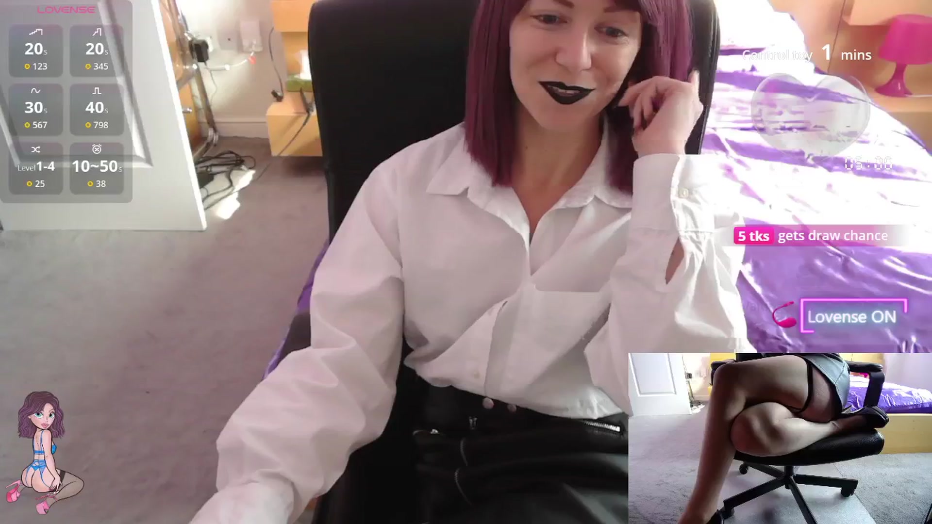 Gallery image thumbnail from size2shoes's myfreecams stream on, 09/16/2025, 15:15 image 6 of 20