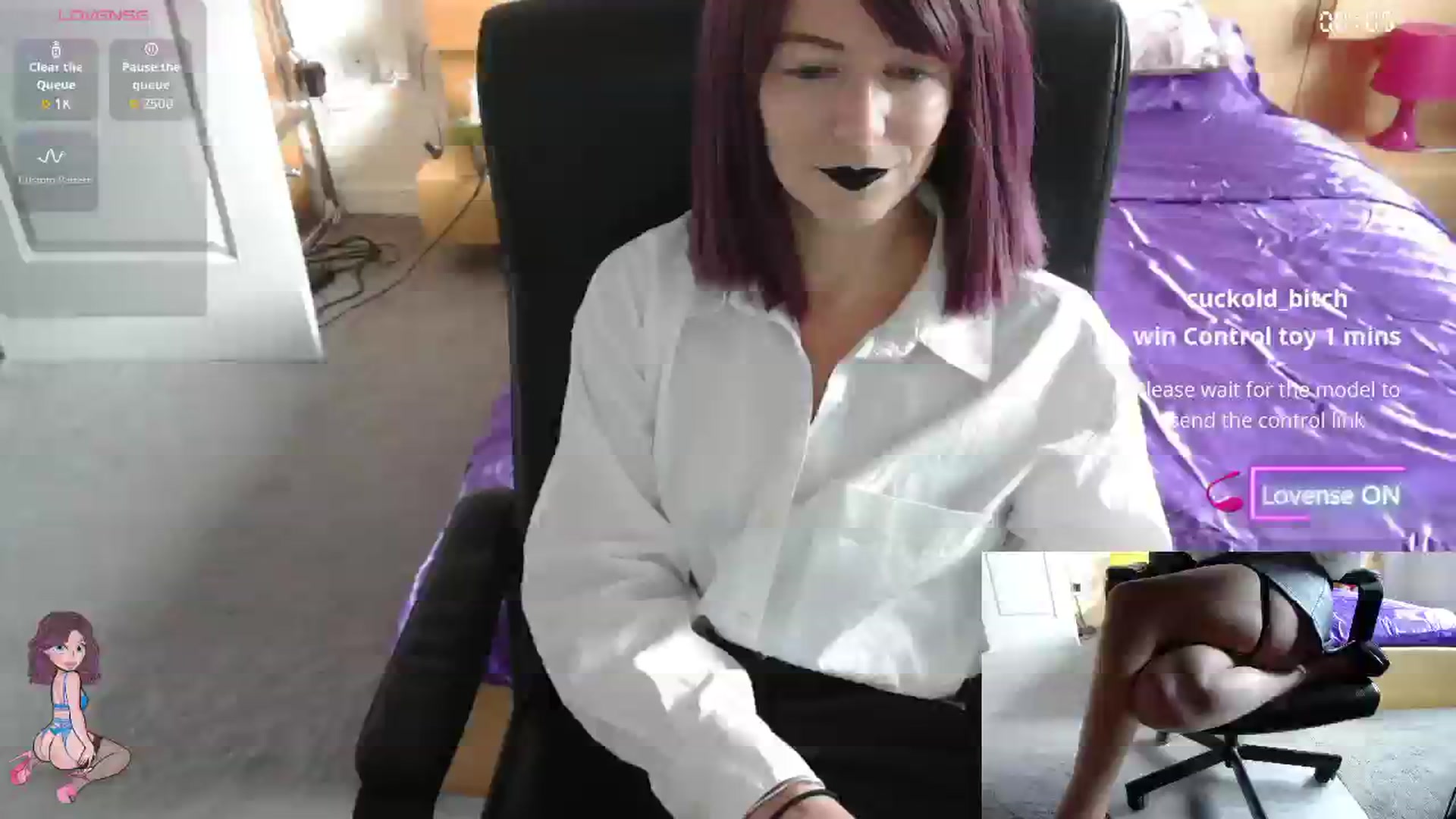Gallery image thumbnail from size2shoes's myfreecams stream on, 09/16/2025, 15:15 image 16 of 20