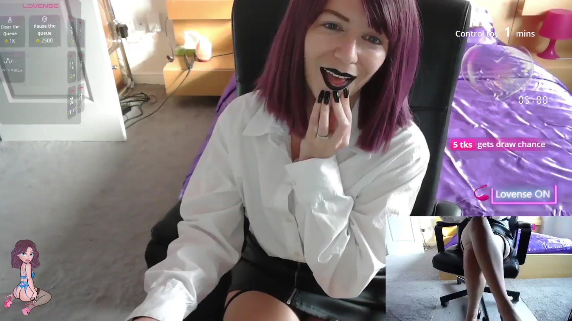 Gallery image thumbnail from size2shoes's myfreecams stream on, 09/16/2025, 15:15 image 19 of 20