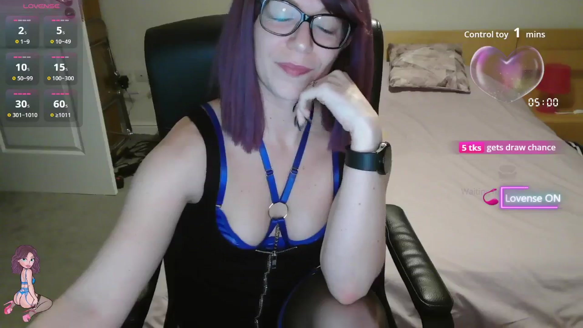 Gallery image thumbnail from size2shoes's myfreecams stream on, 09/21/2025, 23:03 image 19 of 20