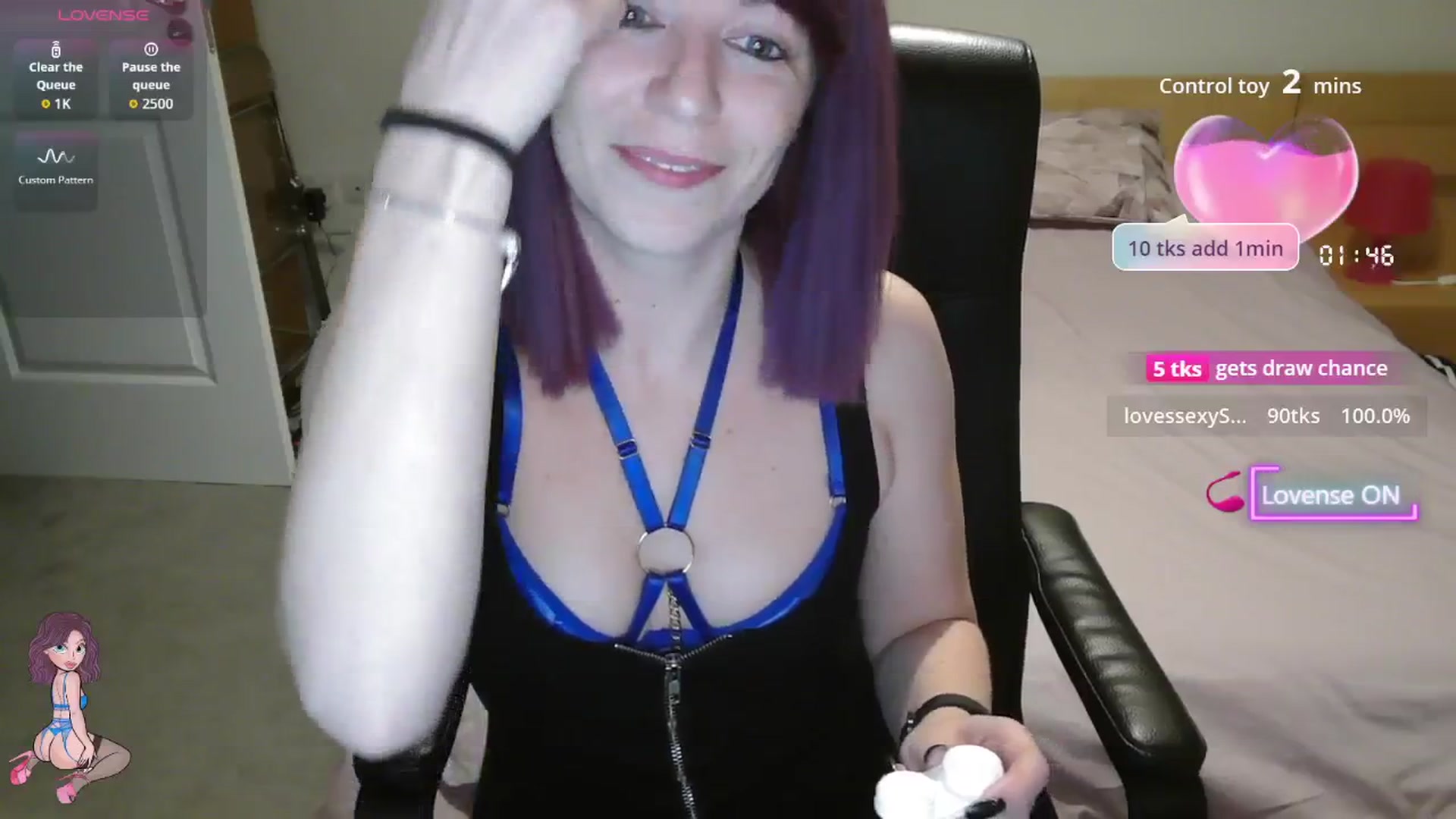 Gallery image thumbnail from size2shoes's myfreecams stream on, 09/21/2025, 23:03 image 13 of 20