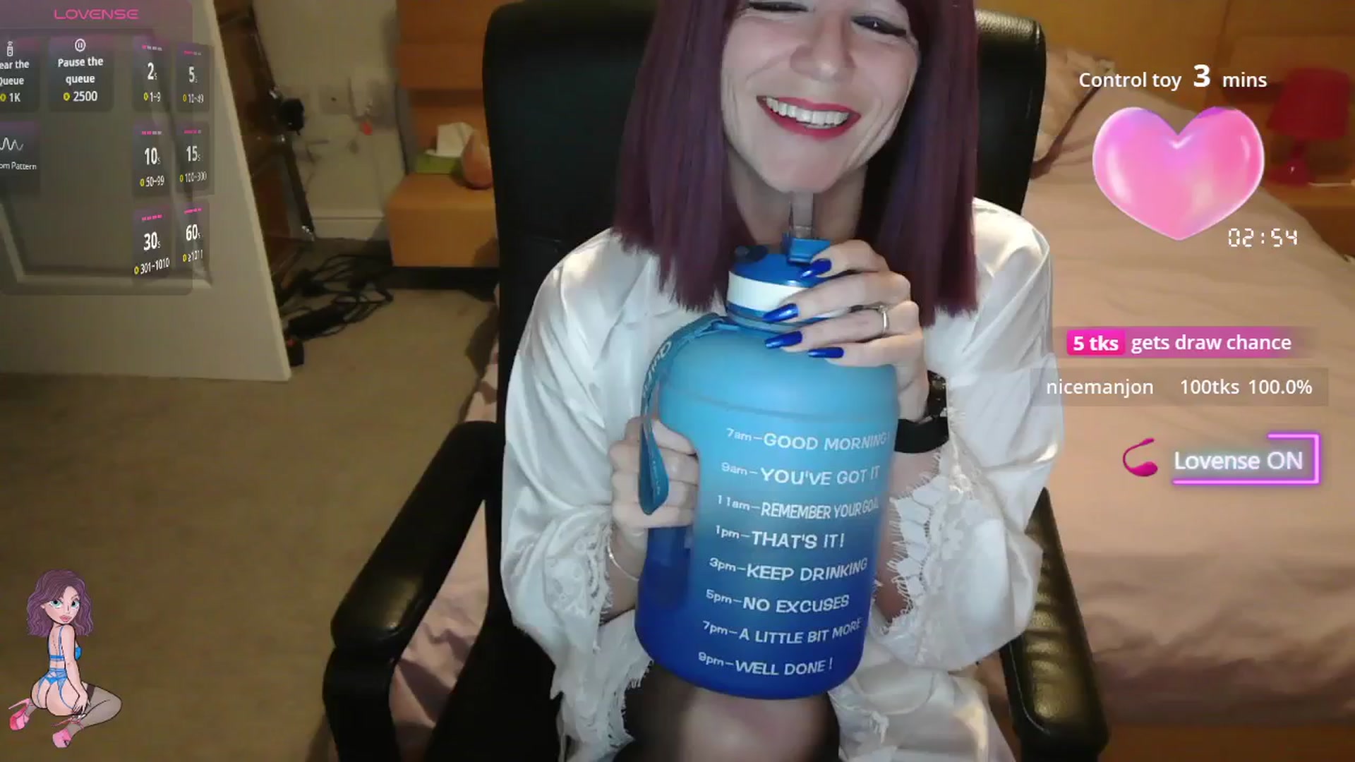 Gallery image thumbnail from size2shoes's myfreecams stream on, 09/23/2025, 24:07 image 2 of 20