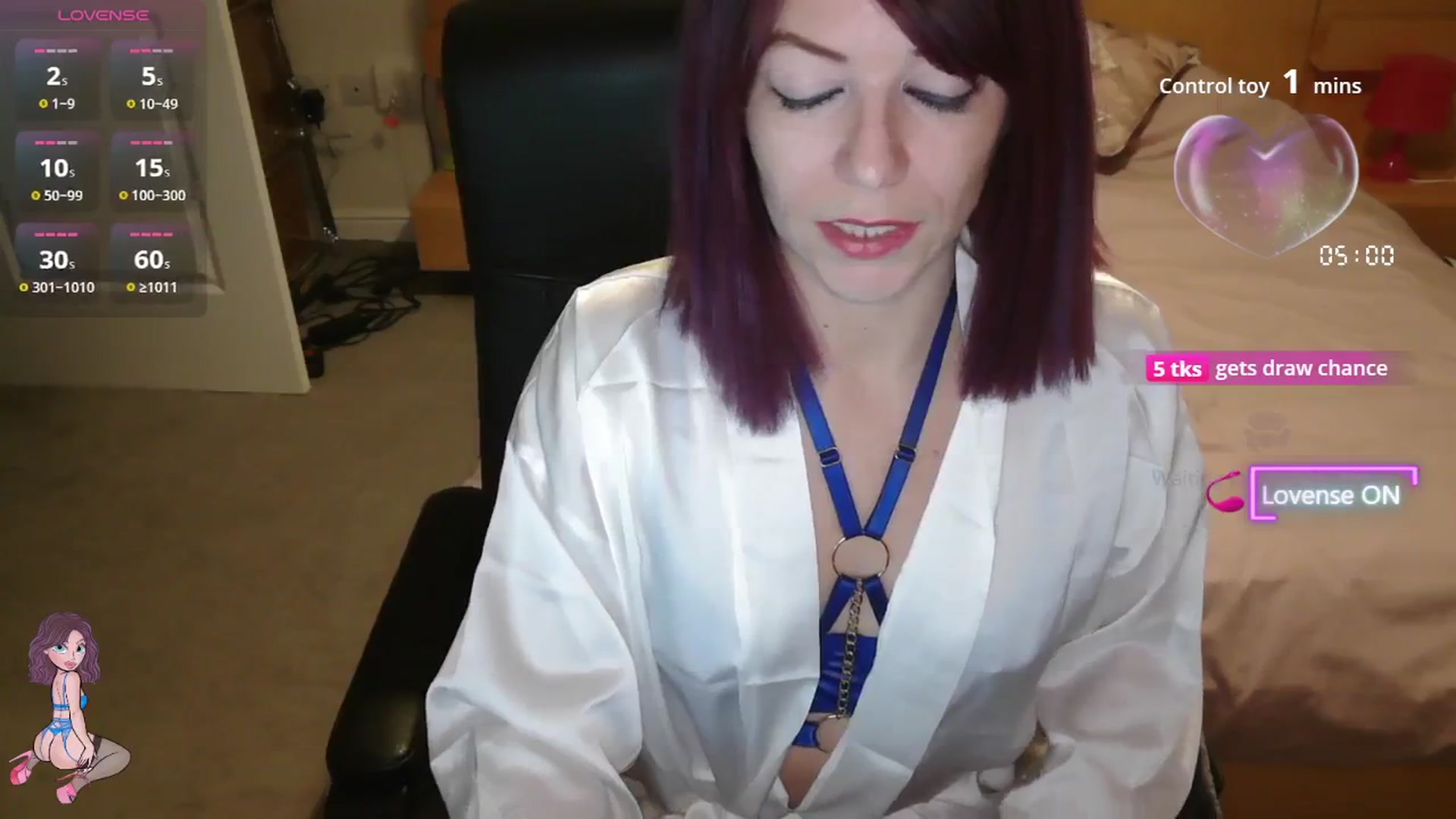 Gallery image thumbnail from size2shoes's myfreecams stream on, 09/23/2025, 24:07 image 19 of 20