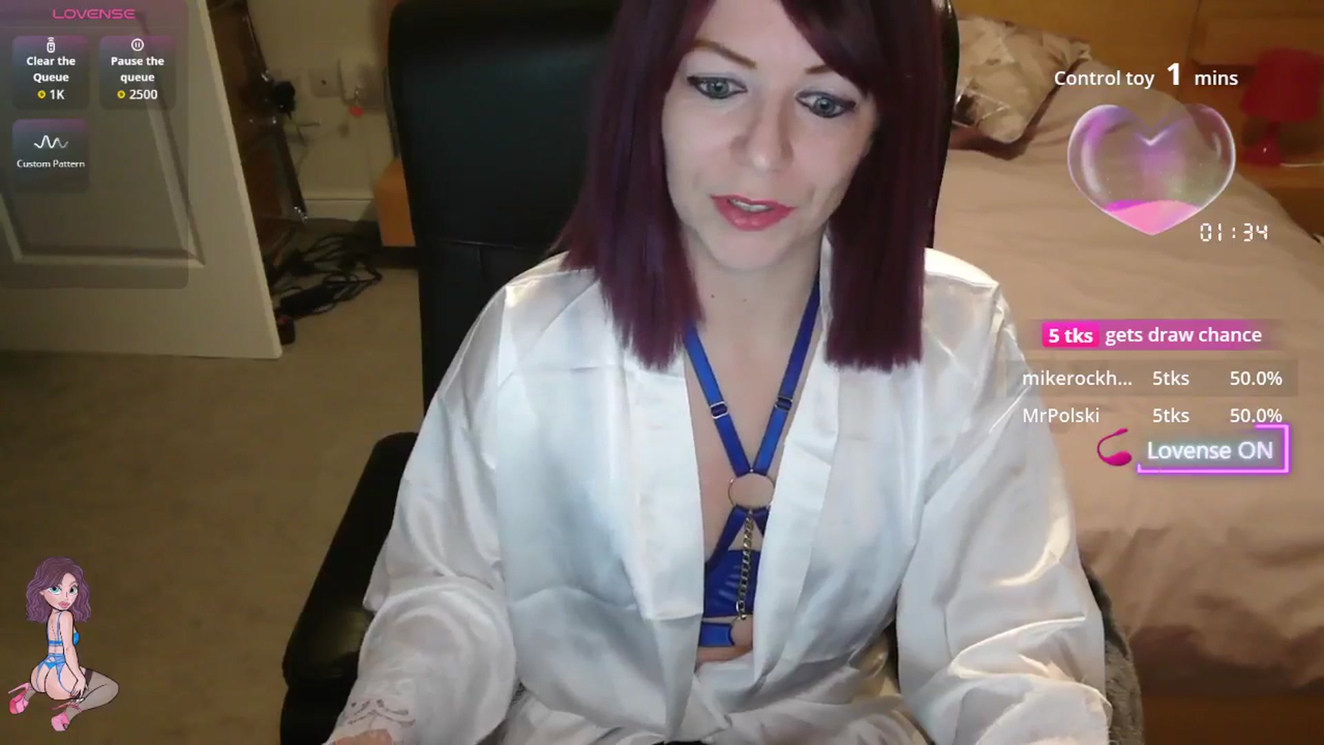 Gallery image thumbnail from size2shoes's myfreecams stream on, 09/23/2025, 24:07 image 16 of 20