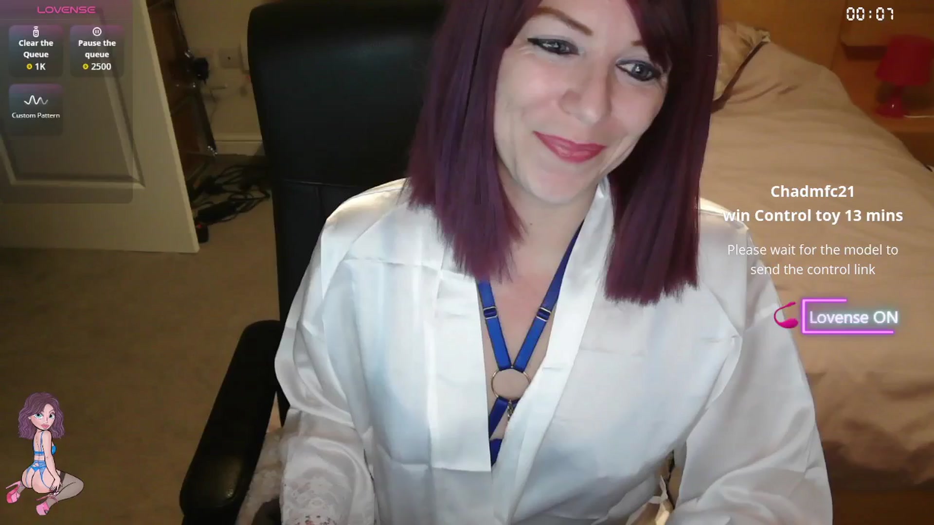 Gallery image thumbnail from size2shoes's myfreecams stream on, 09/23/2025, 01:11 image 6 of 20