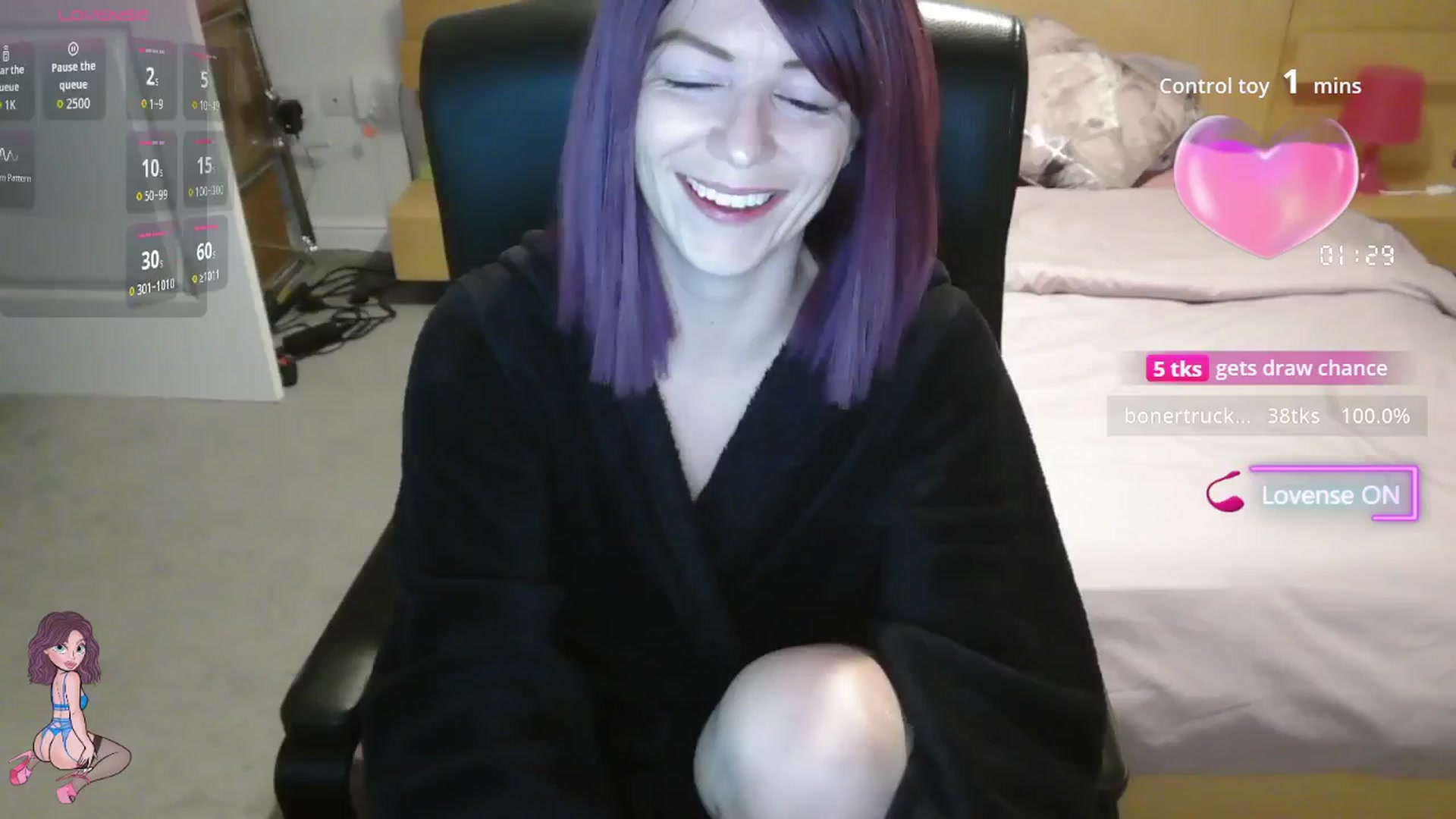 Gallery image thumbnail from size2shoes's myfreecams stream on, 09/23/2025, 23:16 image 3 of 20