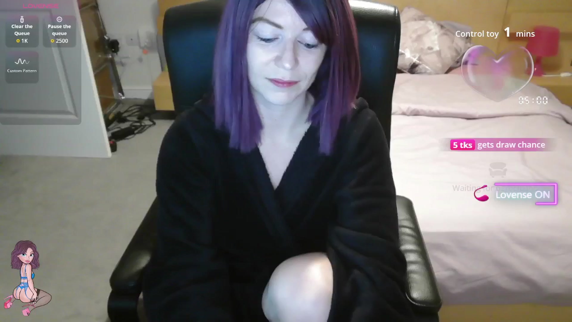Gallery image thumbnail from size2shoes's myfreecams stream on, 09/23/2025, 23:16 image 2 of 20