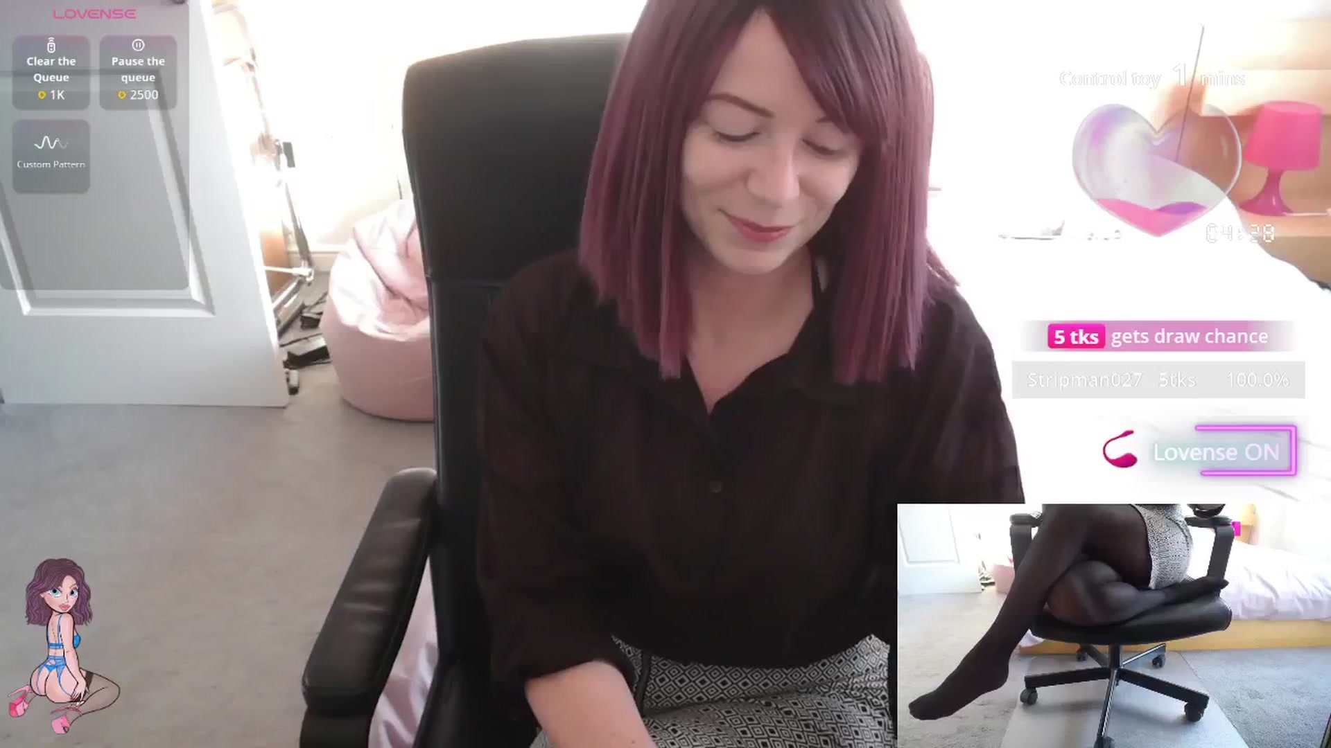 Gallery image thumbnail from size2shoes's myfreecams stream on, 09/29/2025, 15:55 image 5 of 20