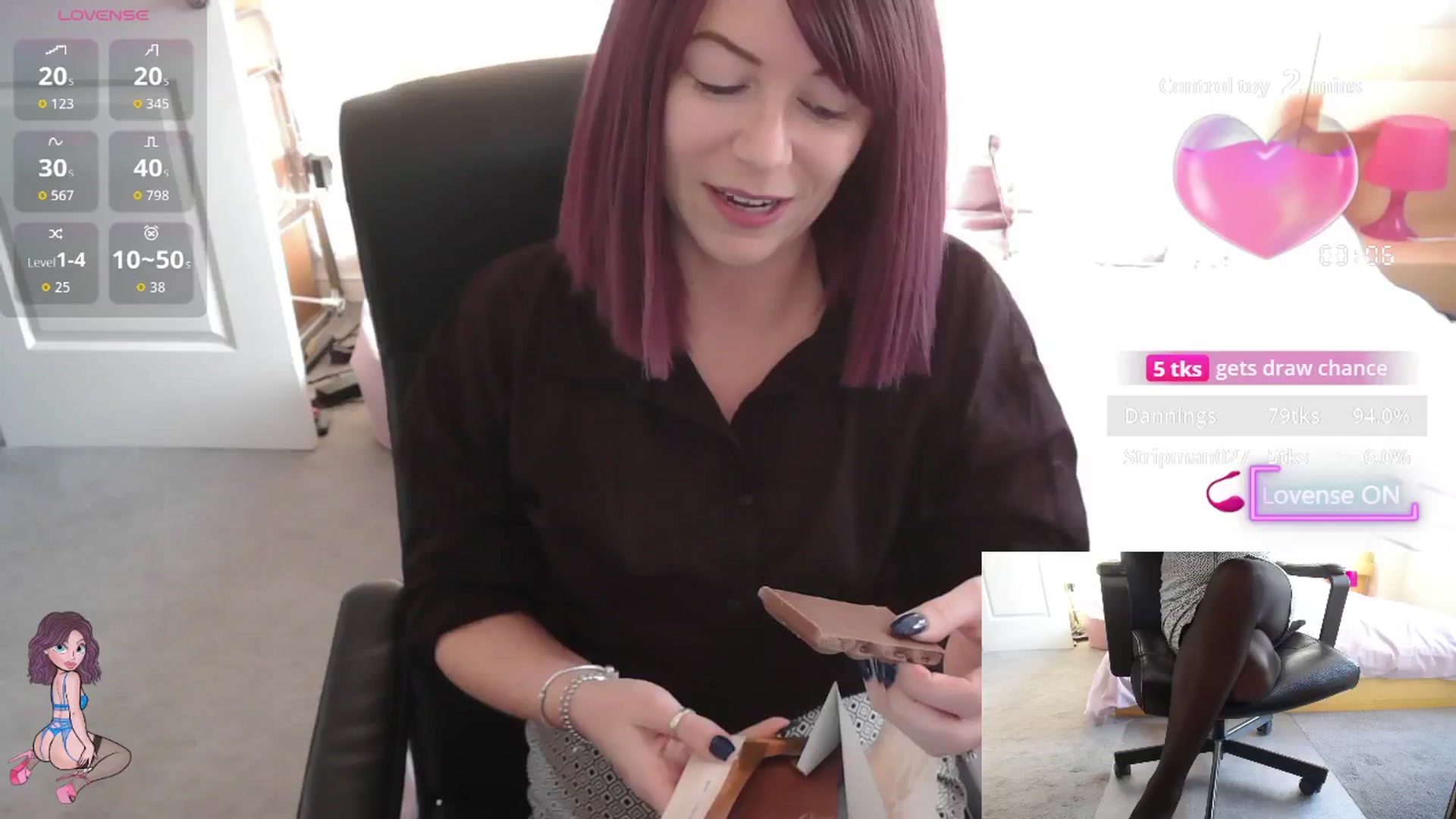 Gallery image thumbnail from size2shoes's myfreecams stream on, 09/29/2025, 15:55 image 11 of 20