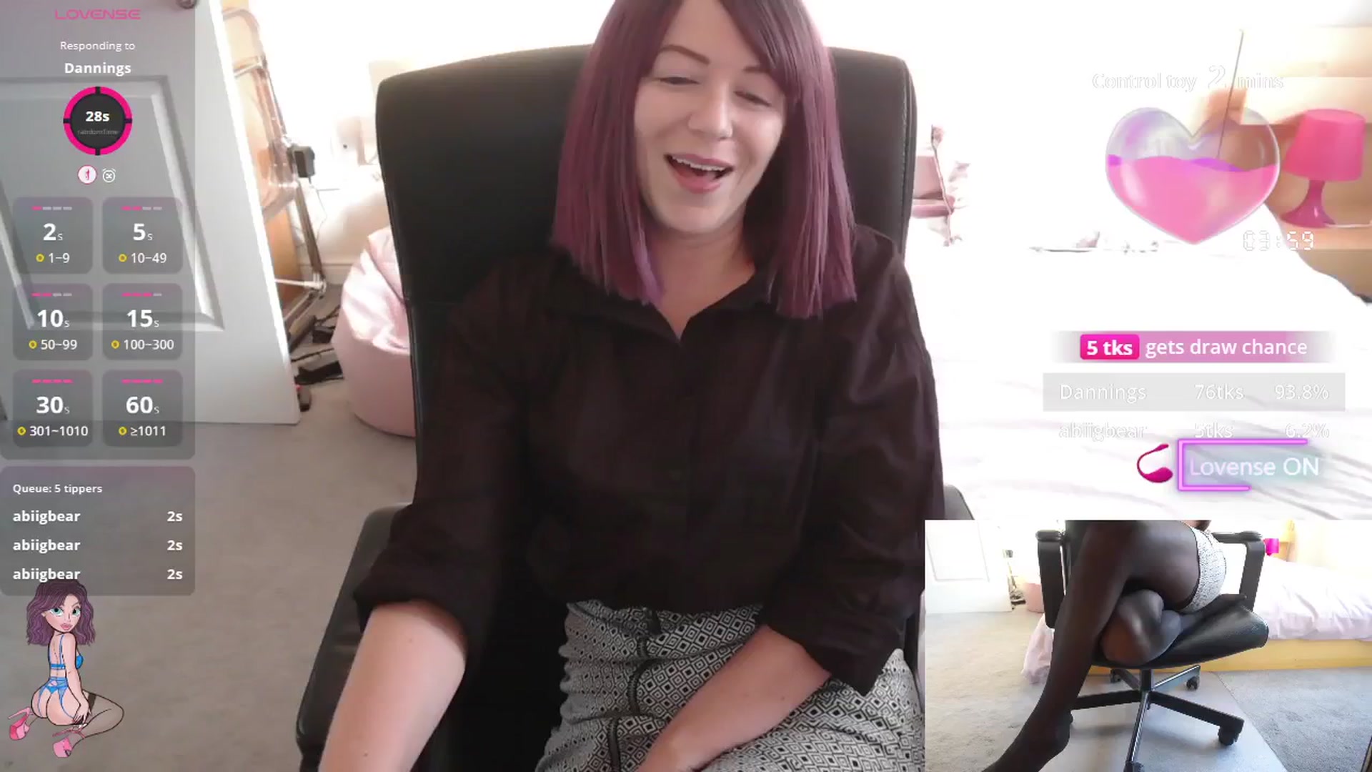 Gallery image thumbnail from size2shoes's myfreecams stream on, 09/29/2025, 15:55 image 18 of 20
