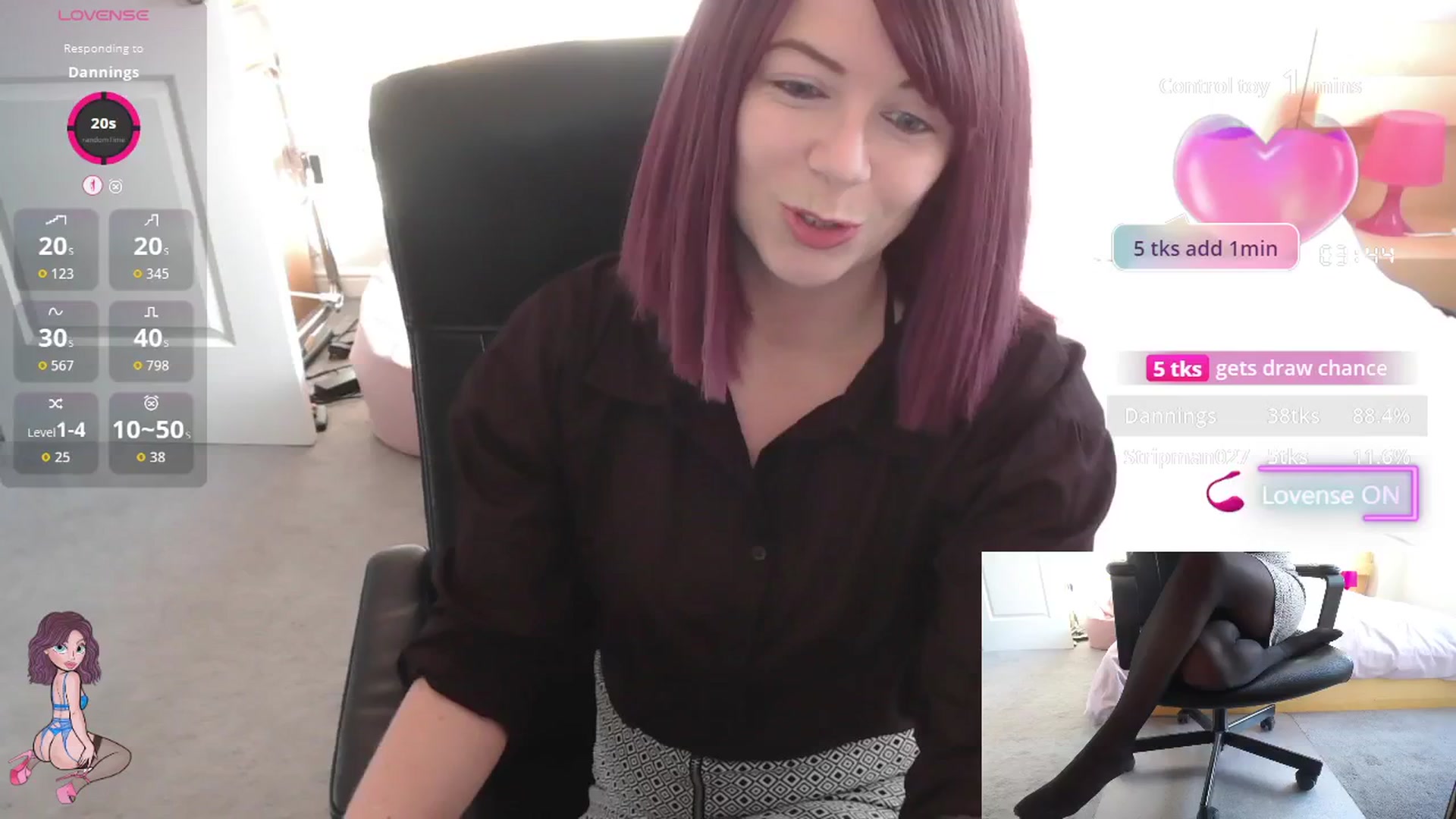 Gallery image thumbnail from size2shoes's myfreecams stream on, 09/29/2025, 15:55 image 6 of 20