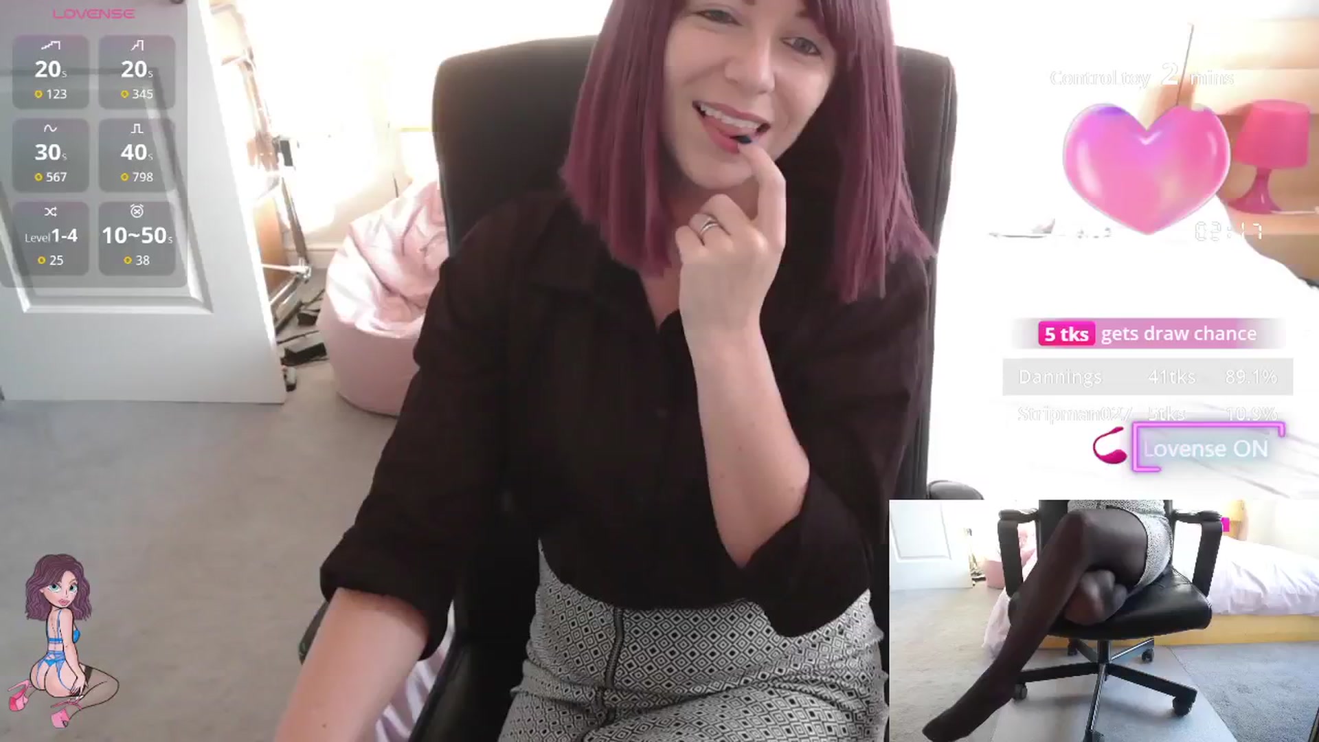 Gallery image thumbnail from size2shoes's myfreecams stream on, 09/29/2025, 15:55 image 8 of 20