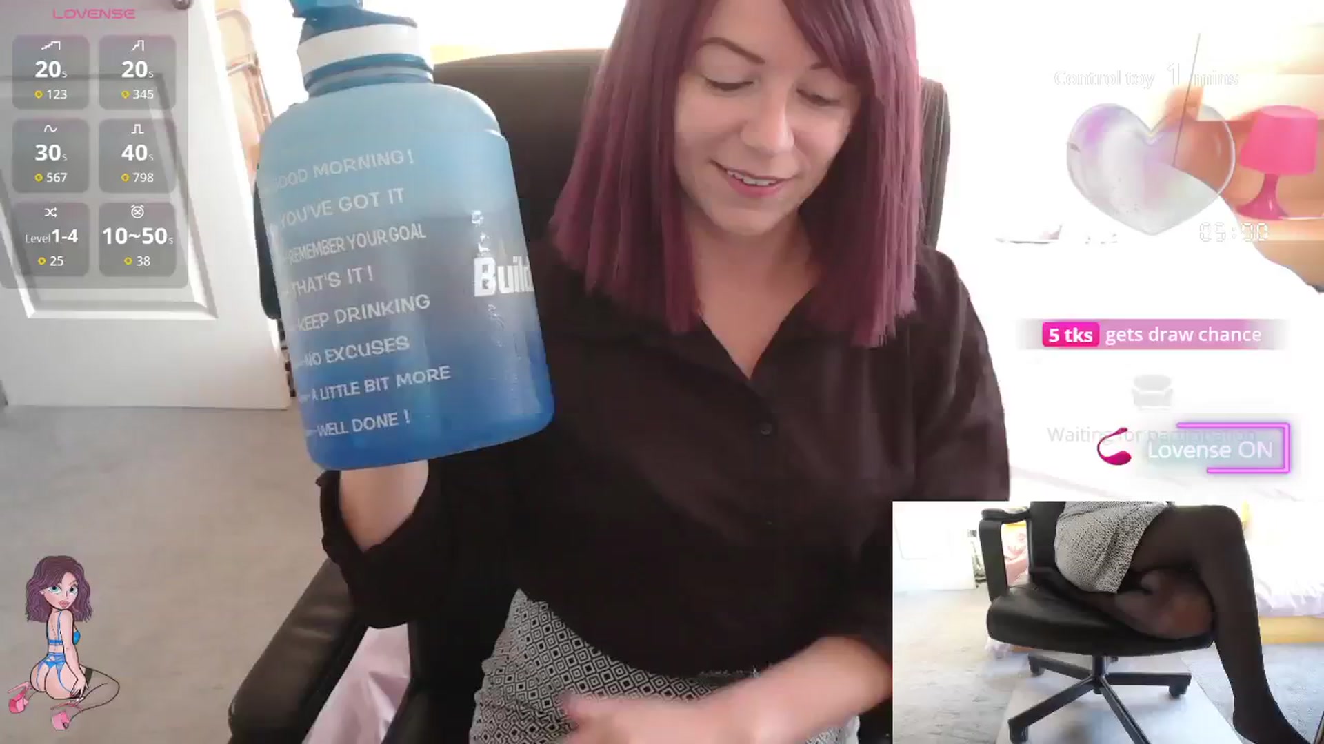 Gallery image thumbnail from size2shoes's myfreecams stream on, 09/29/2025, 18:08 image 1 of 20