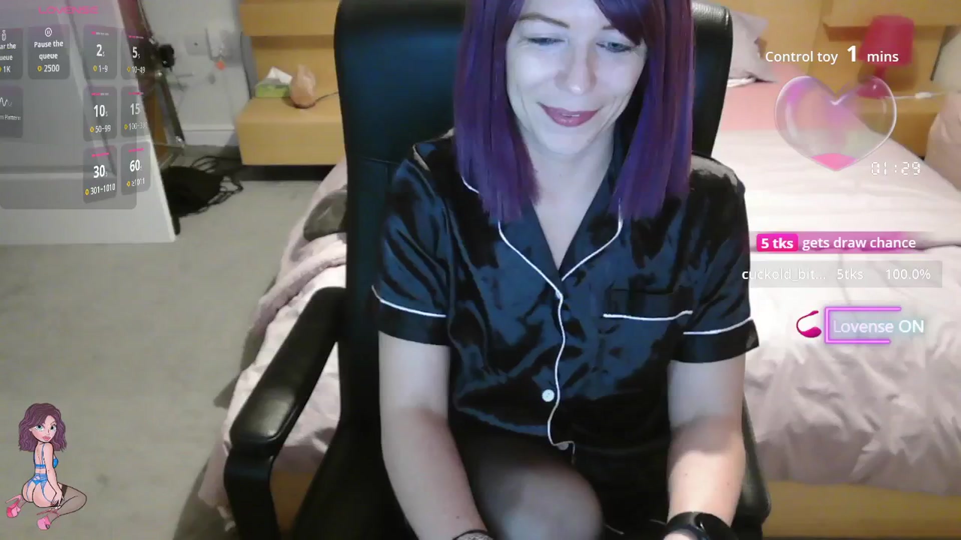 Gallery image thumbnail from size2shoes's myfreecams stream on, 10/03/2025, 24:02 image 1 of 20