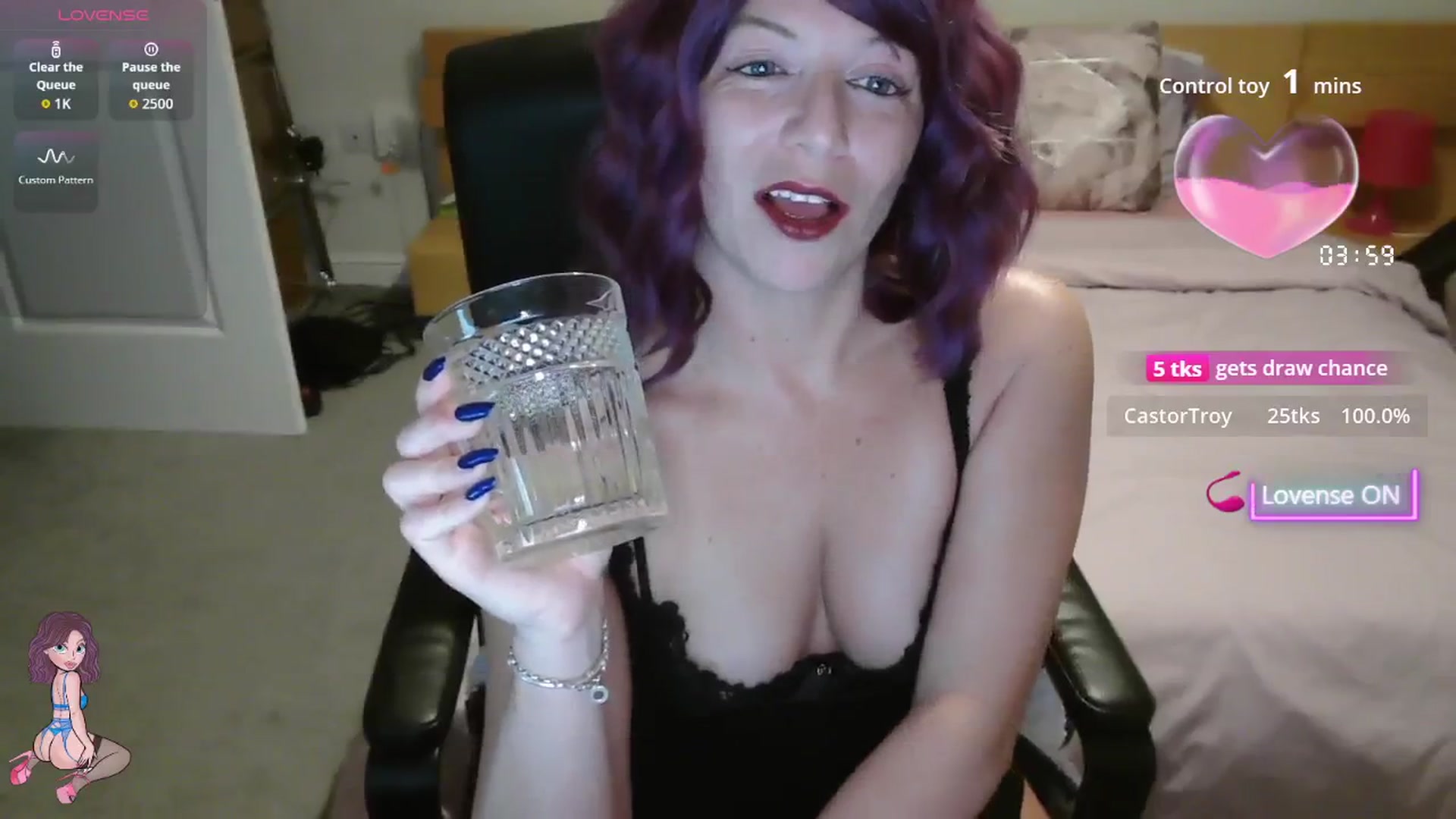 Gallery image thumbnail from size2shoes's myfreecams stream on, 10/16/2025, 24:44 image 5 of 20