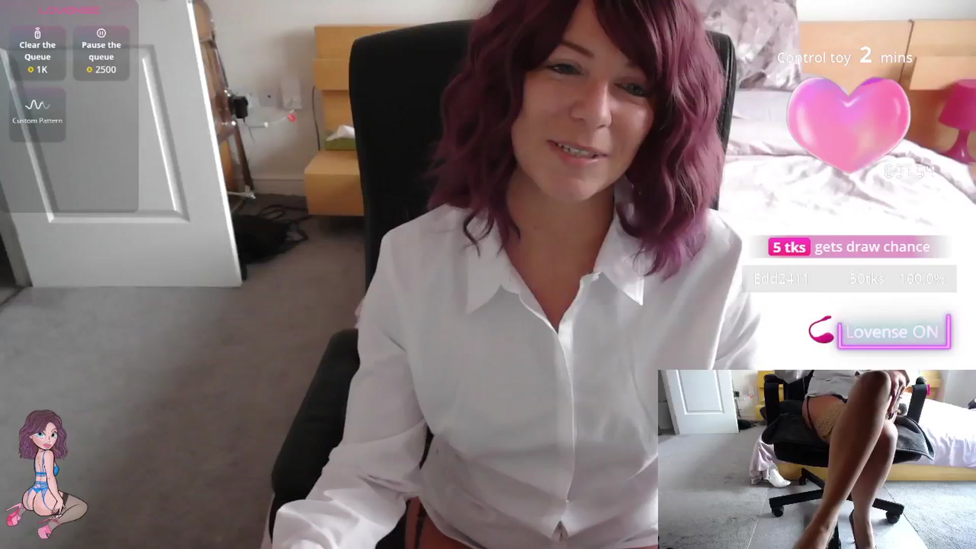 Gallery image thumbnail from size2shoes's myfreecams stream on, 10/17/2025, 15:58 image 3 of 20