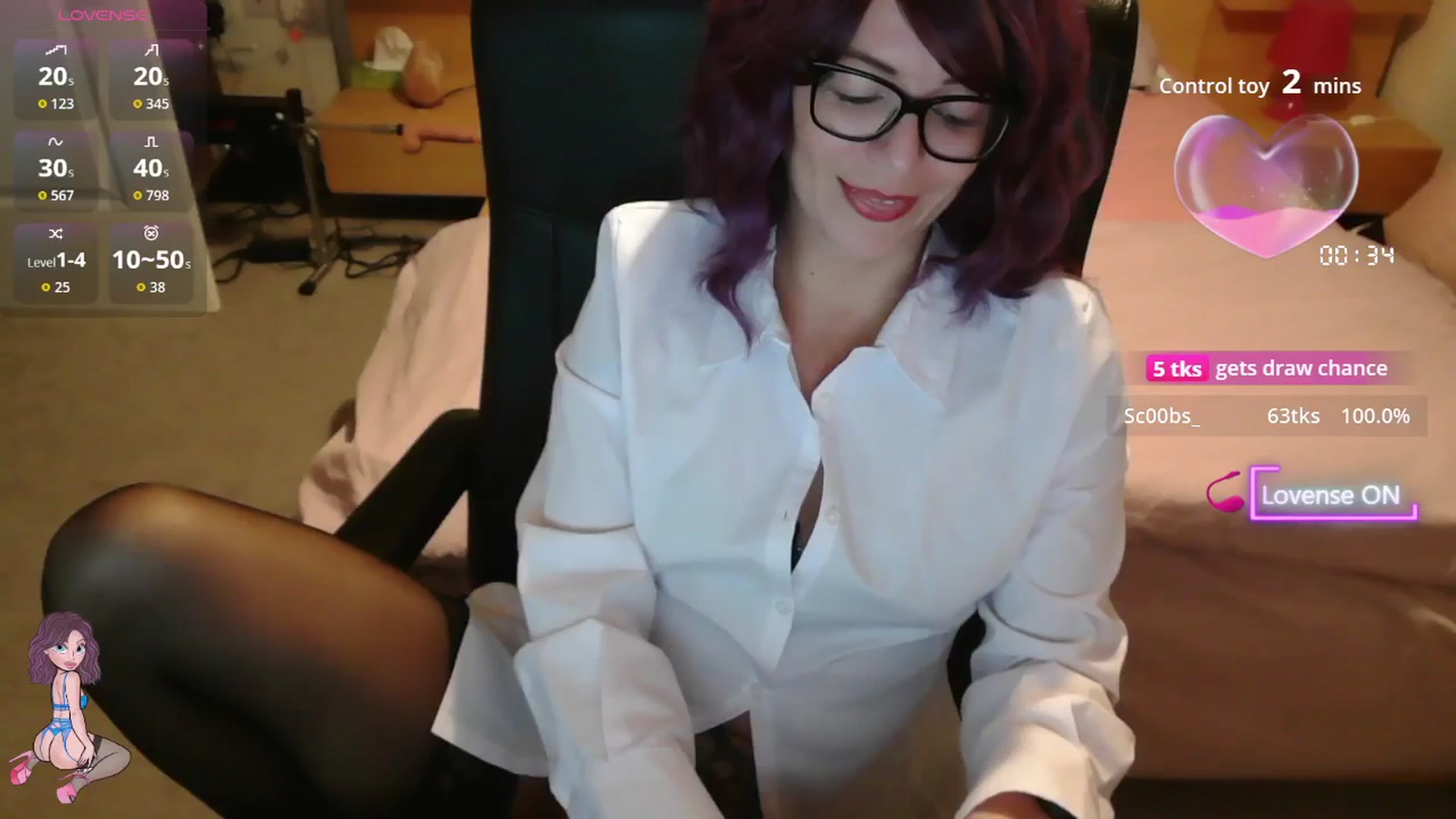 Gallery image thumbnail from size2shoes's myfreecams stream on, 10/23/2025, 22:16 image 14 of 20