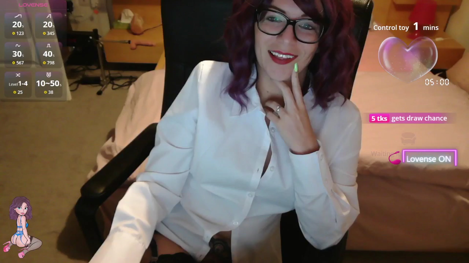 Gallery image thumbnail from size2shoes's myfreecams stream on, 10/23/2025, 22:16 image 5 of 20