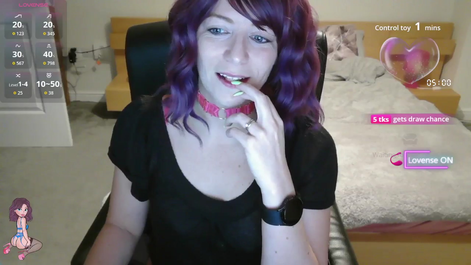 Gallery image thumbnail from size2shoes's myfreecams stream on, 11/03/2025, 21:57 image 15 of 20