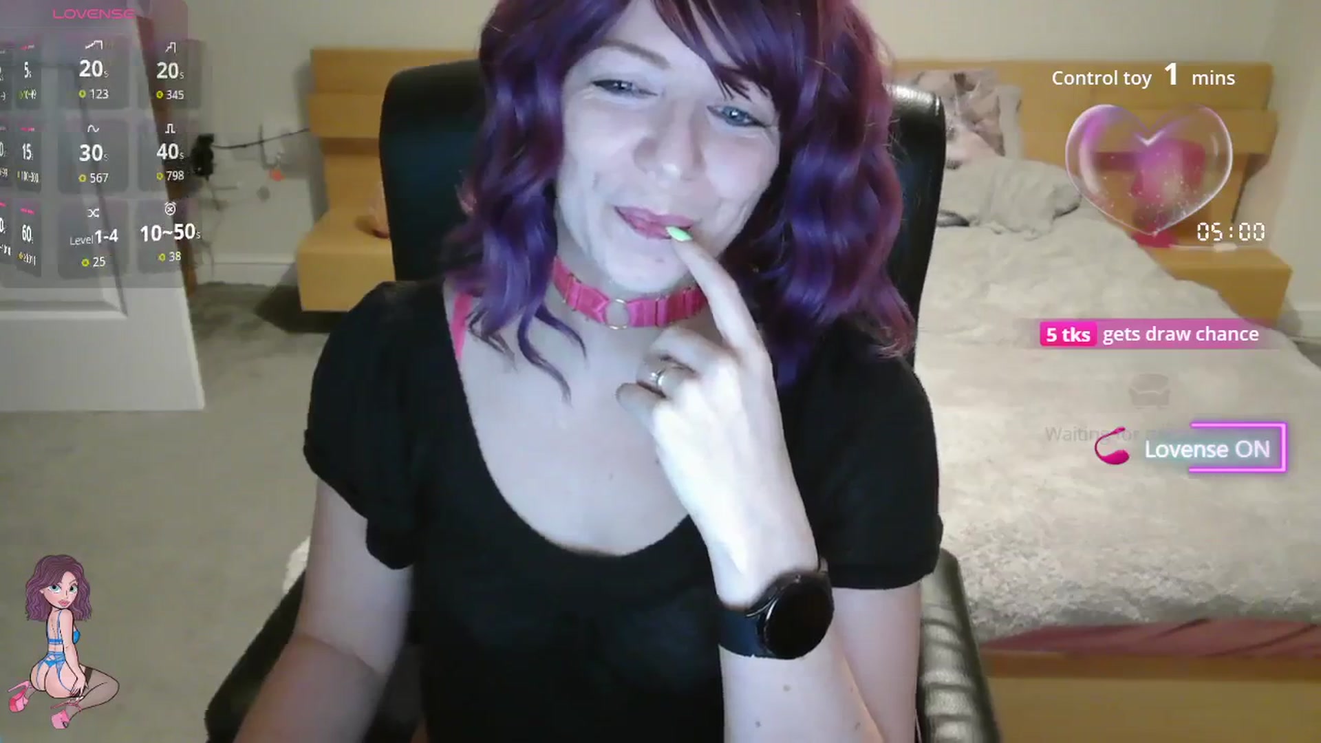Gallery image thumbnail from size2shoes's myfreecams stream on, 11/03/2025, 21:57 image 16 of 20