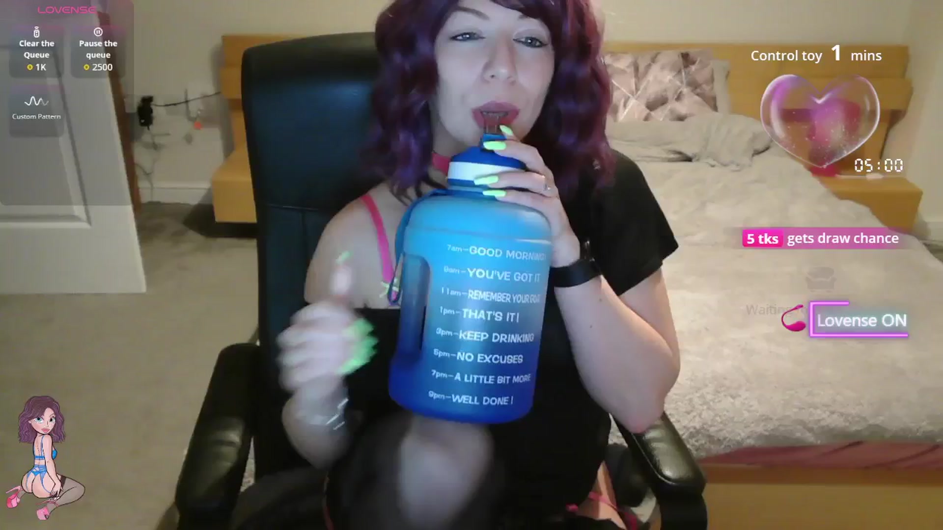 Gallery image thumbnail from size2shoes's myfreecams stream on, 11/03/2025, 22:24 image 7 of 20