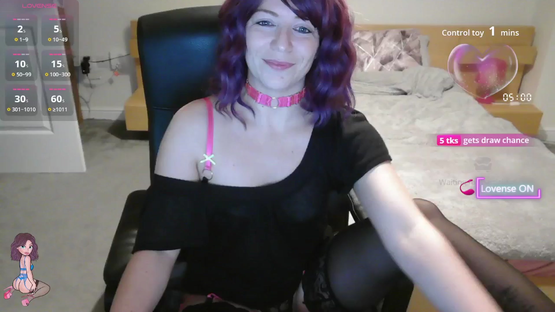 Gallery image thumbnail from size2shoes's myfreecams stream on, 11/03/2025, 22:24 image 13 of 20
