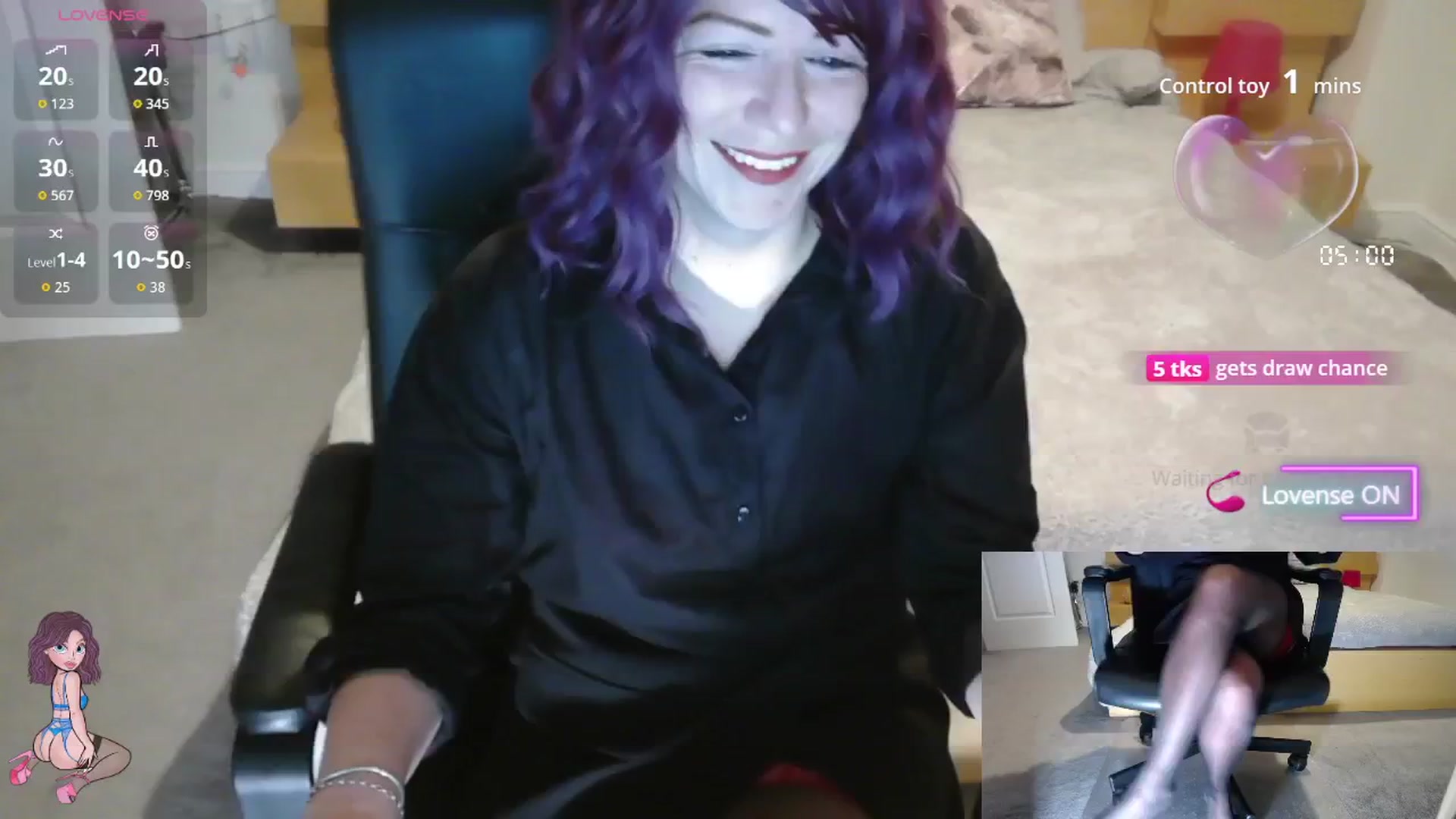 Gallery image thumbnail from size2shoes's myfreecams stream on, 11/05/2025, 20:17 image 1 of 20