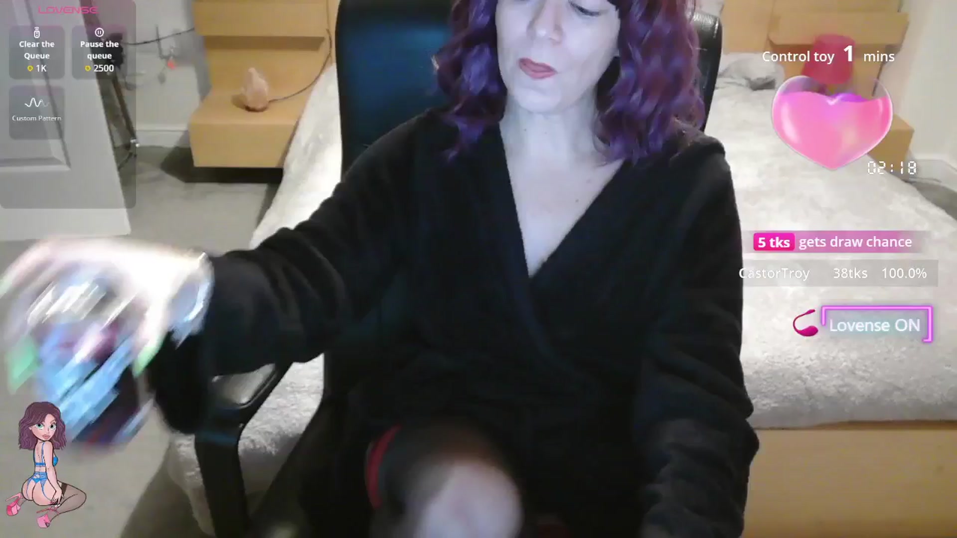 Gallery image thumbnail from size2shoes's myfreecams stream on, 11/05/2025, 23:53 image 18 of 20