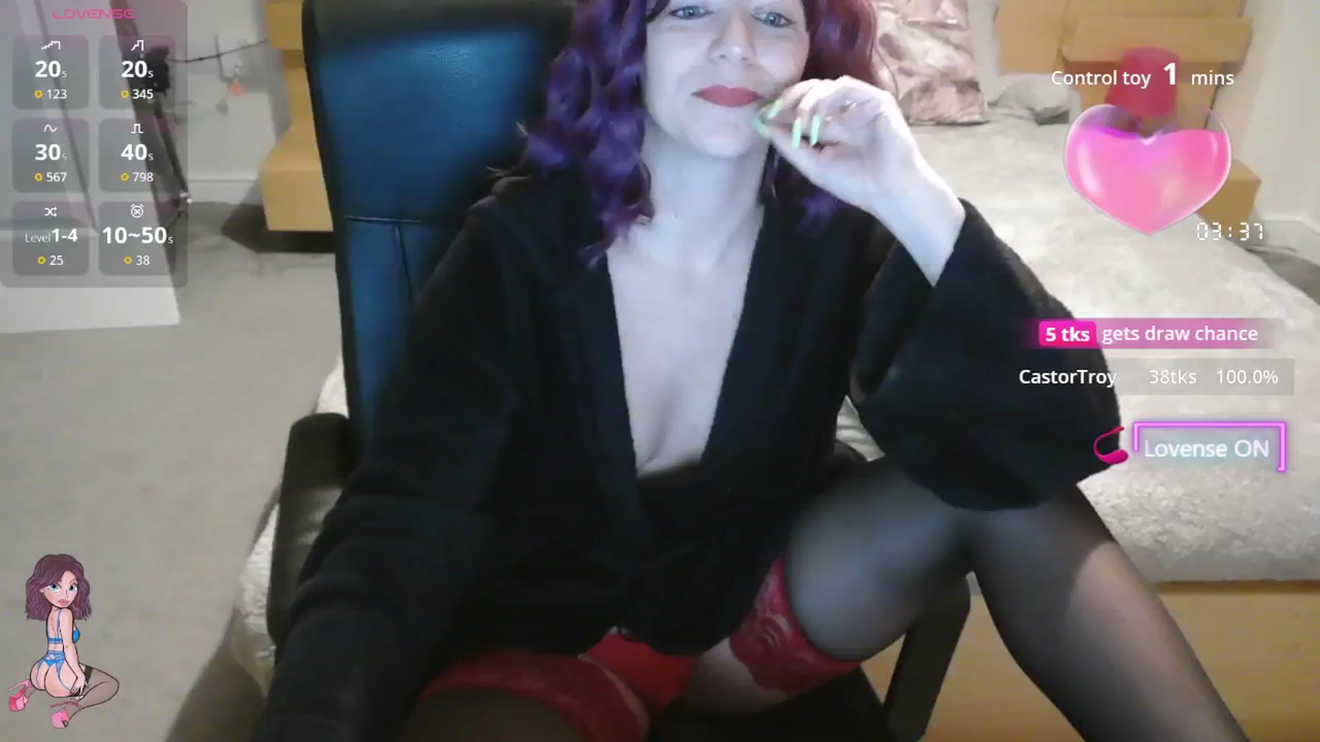 Gallery image thumbnail from size2shoes's myfreecams stream on, 11/05/2025, 23:53 image 10 of 20