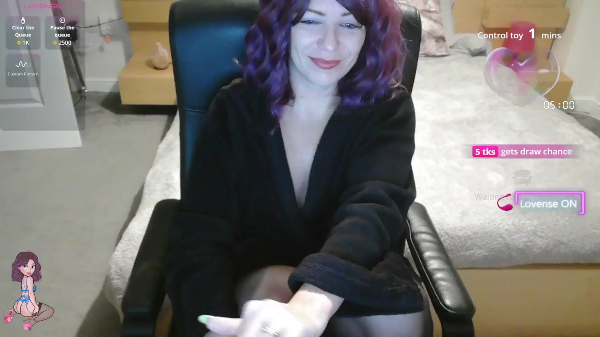 Gallery image thumbnail from size2shoes's myfreecams stream on, 11/05/2025, 23:53 image 14 of 20