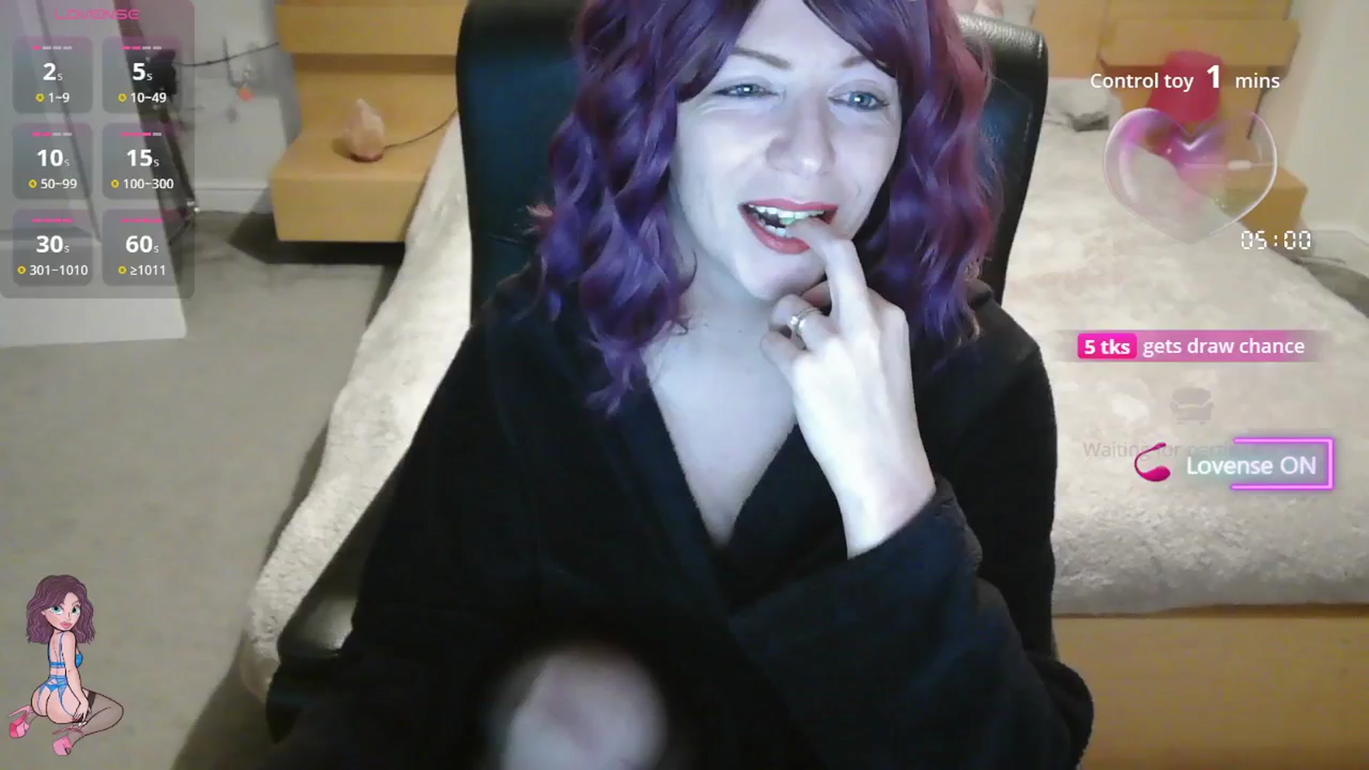 Gallery image thumbnail from size2shoes's myfreecams stream on, 11/05/2025, 23:53 image 1 of 20