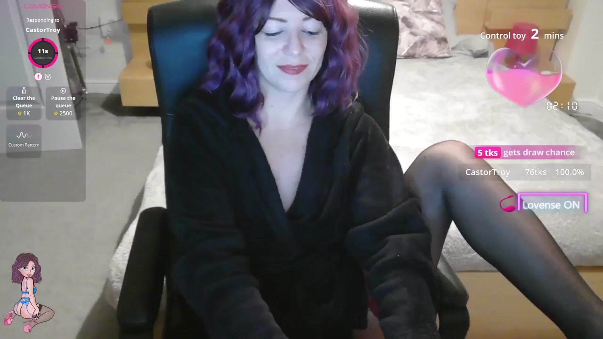 Gallery image thumbnail from size2shoes's myfreecams stream on, 11/05/2025, 23:53 image 2 of 20