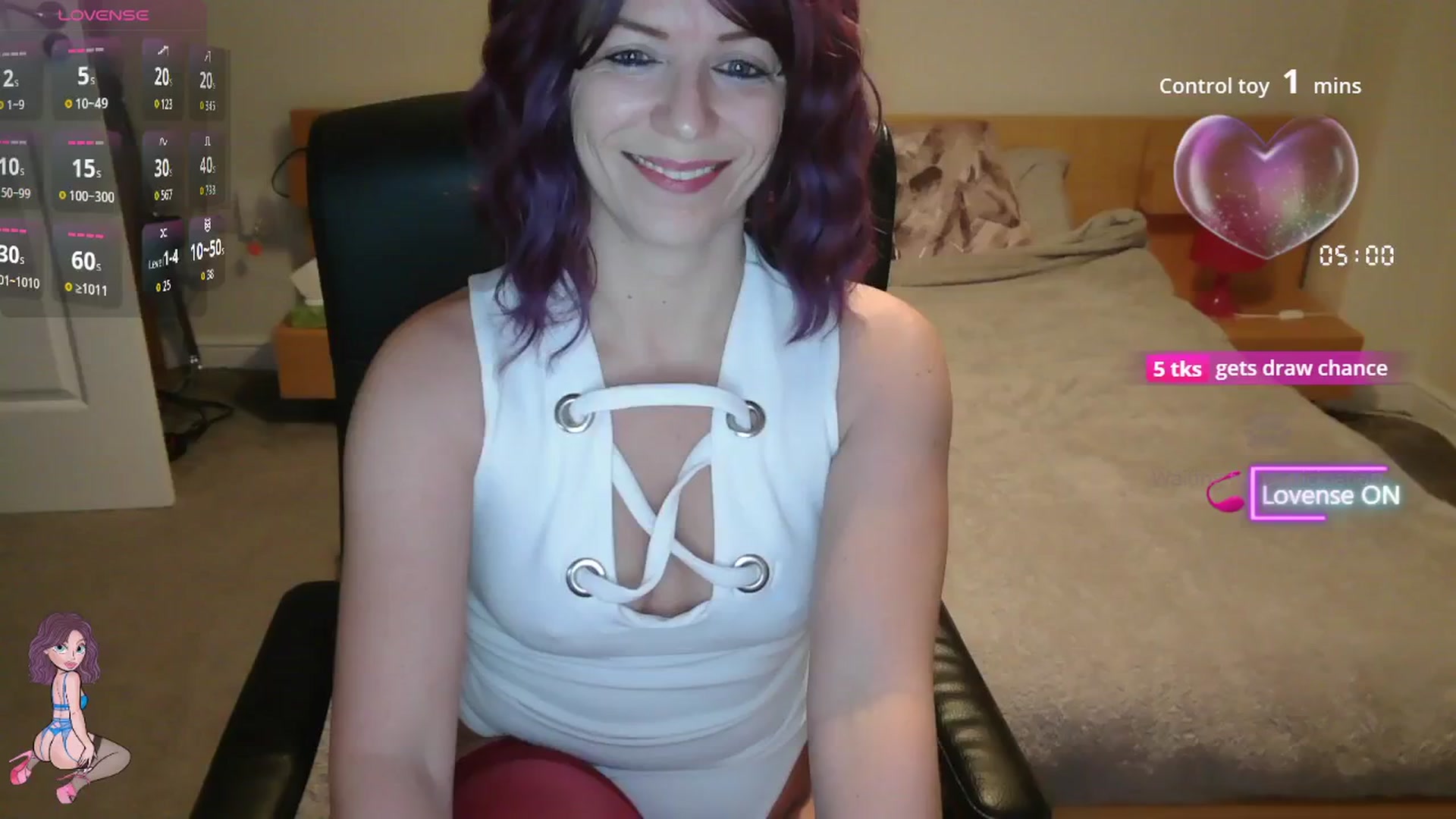 Gallery image thumbnail from size2shoes's myfreecams stream on, 11/08/2025, 24:36 image 4 of 20