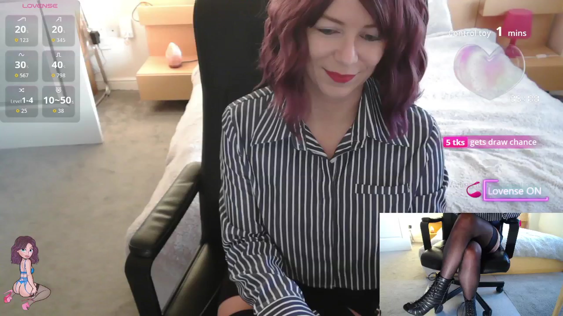 Gallery image thumbnail from size2shoes's myfreecams stream on, 11/12/2025, 17:44 image 1 of 20