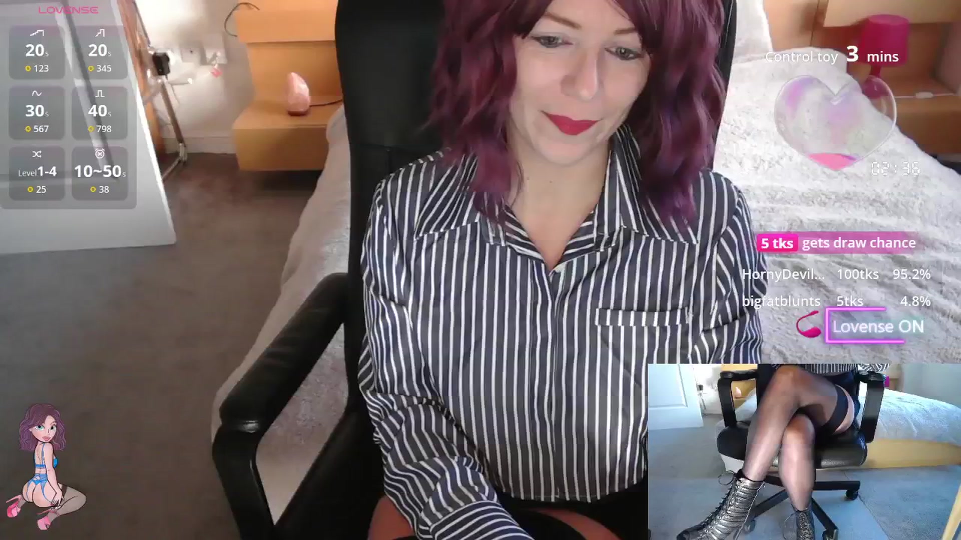 Gallery image thumbnail from size2shoes's myfreecams stream on, 11/12/2025, 17:44 image 5 of 20