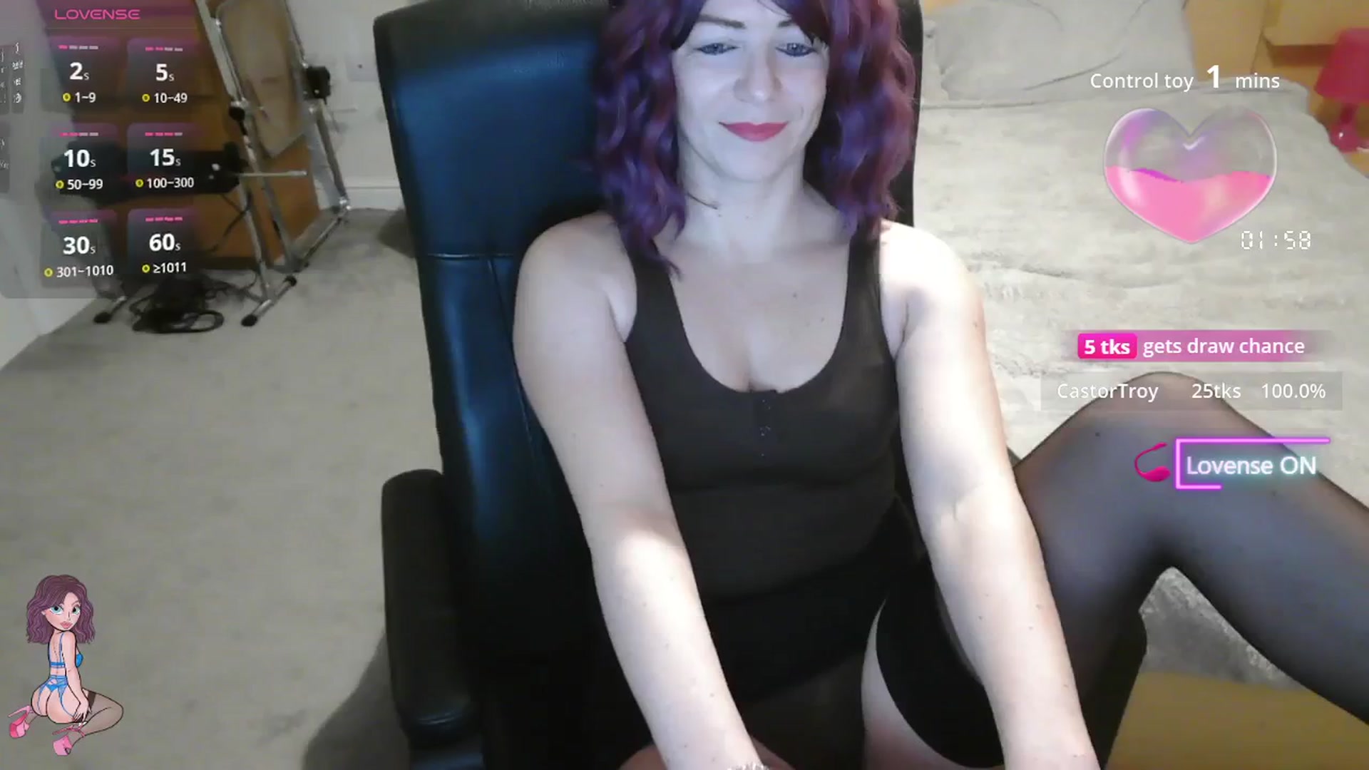 Gallery image thumbnail from size2shoes's myfreecams stream on, 11/14/2025, 24:48 image 9 of 20