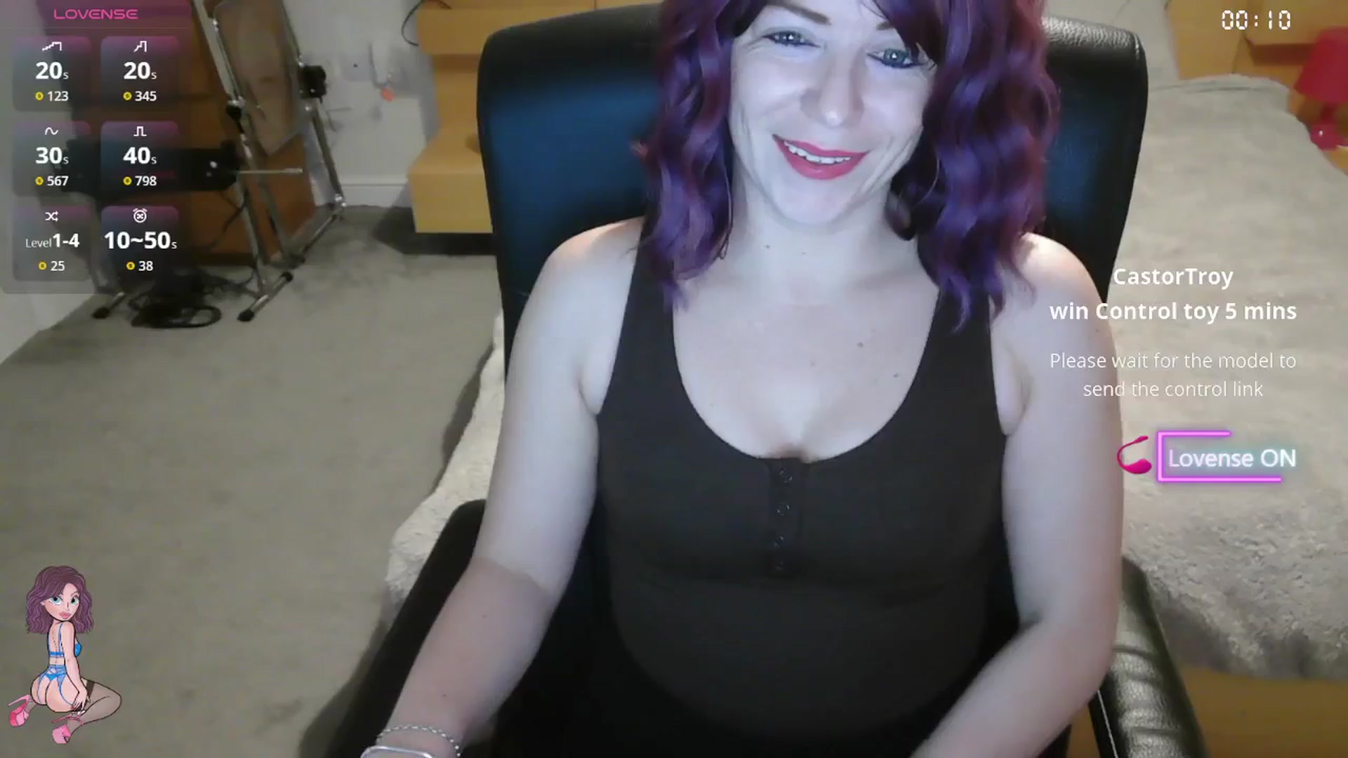 Gallery image thumbnail from size2shoes's myfreecams stream on, 11/14/2025, 24:48 image 13 of 20