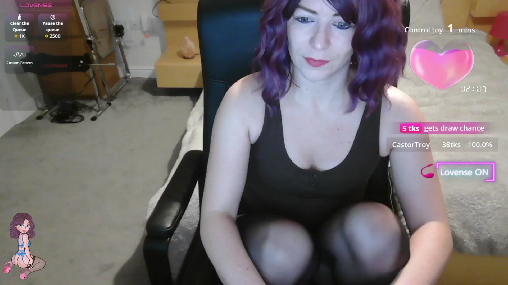 Gallery image thumbnail from size2shoes's myfreecams stream on, 11/14/2025, 24:48 image 1 of 20