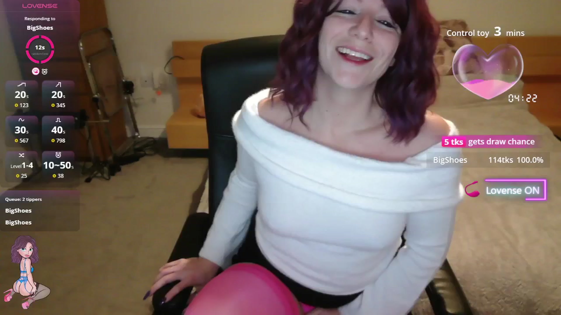 Gallery image thumbnail from size2shoes's myfreecams stream on, 11/19/2025, 23:40 image 1 of 20