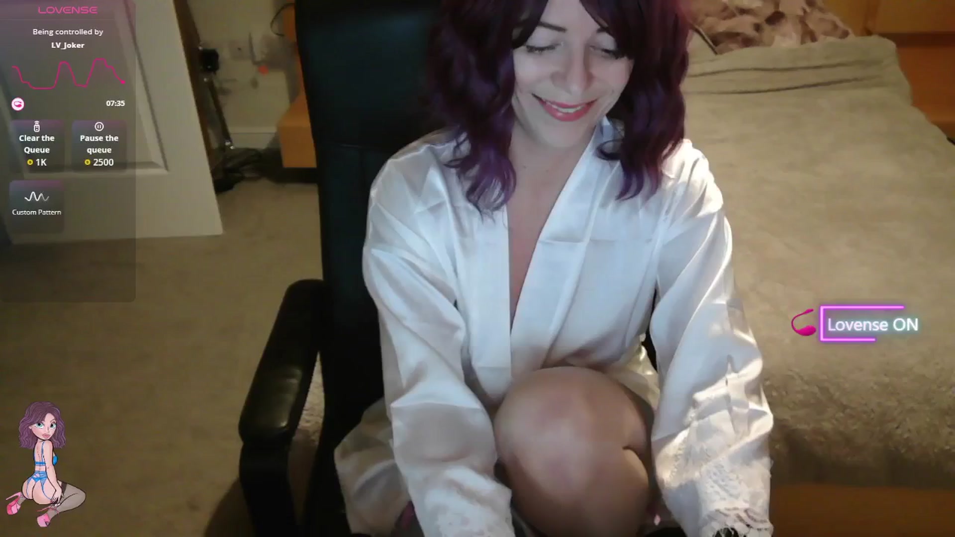 Gallery image thumbnail from size2shoes's myfreecams stream on, 11/20/2025, 22:40 image 8 of 20