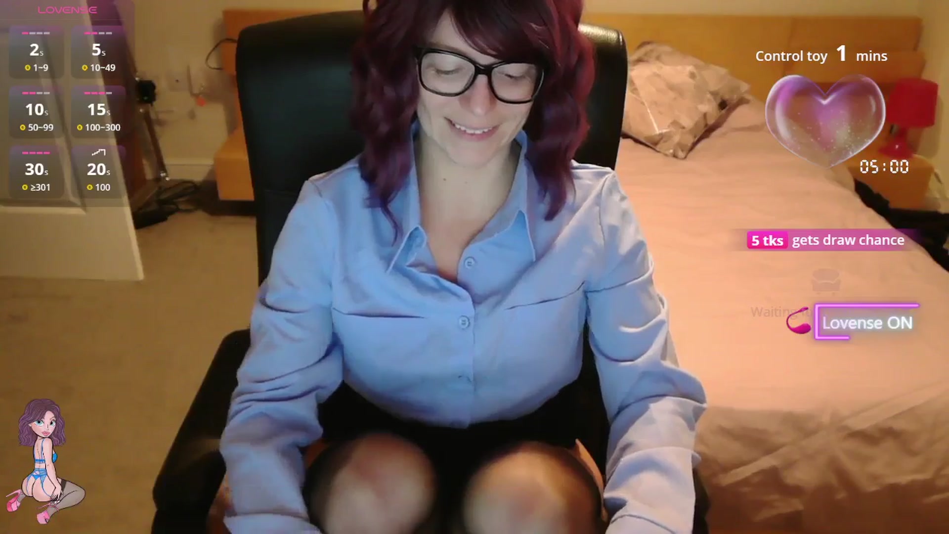 Gallery image thumbnail from size2shoes's myfreecams stream on, 11/24/2025, 17:01 image 18 of 20