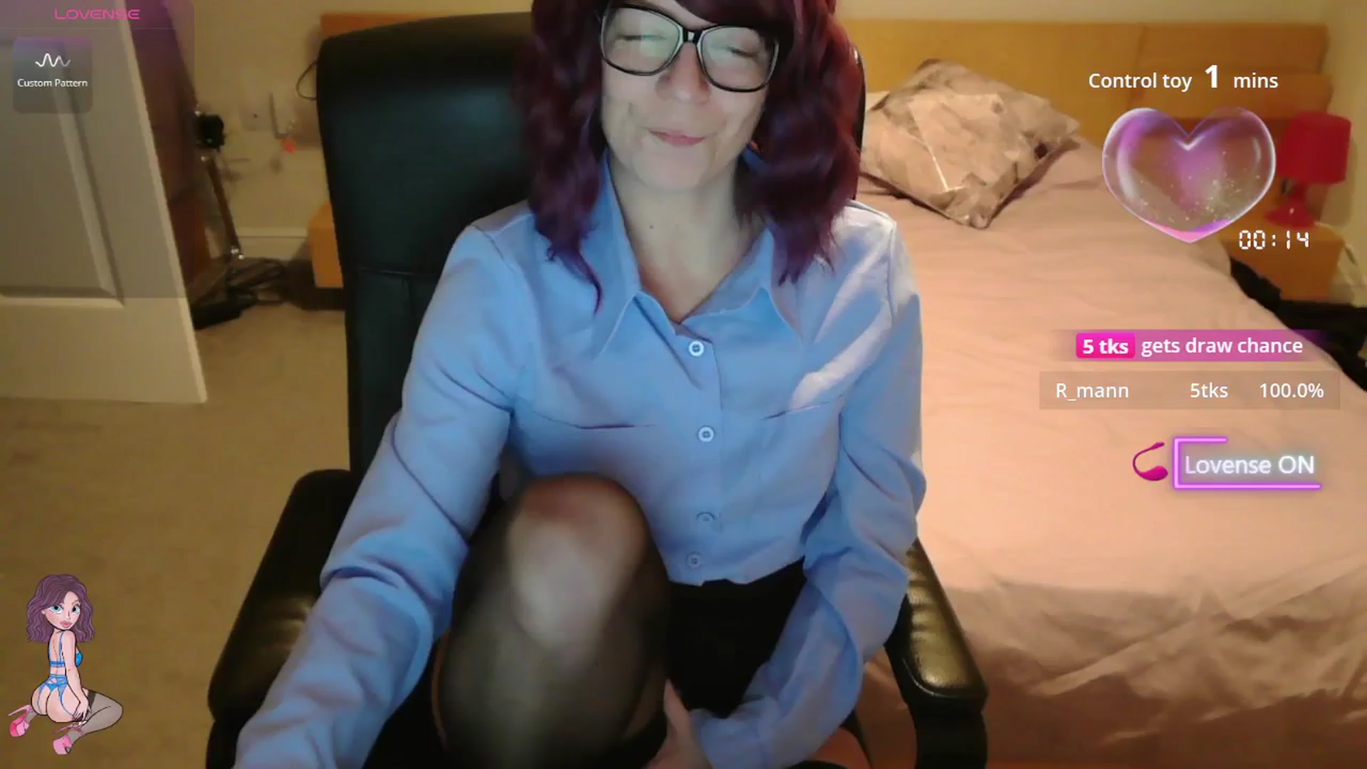 Gallery image thumbnail from size2shoes's myfreecams stream on, 11/24/2025, 17:01 image 3 of 20