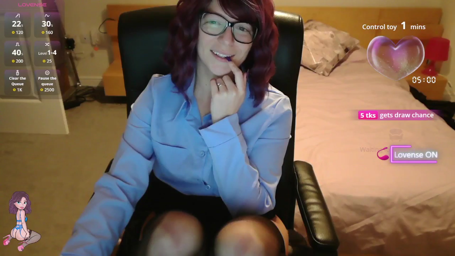 Gallery image thumbnail from size2shoes's myfreecams stream on, 11/24/2025, 17:01 image 19 of 20