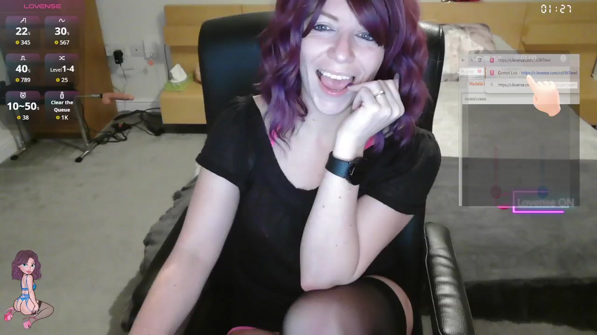 Gallery image thumbnail from size2shoes's myfreecams stream on, 12/01/2025, 23:25 image 18 of 20