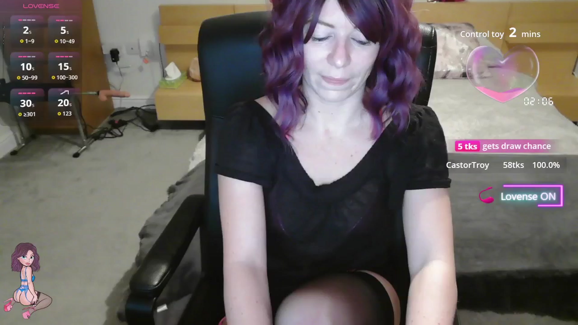 Gallery image thumbnail from size2shoes's myfreecams stream on, 12/01/2025, 23:25 image 16 of 20