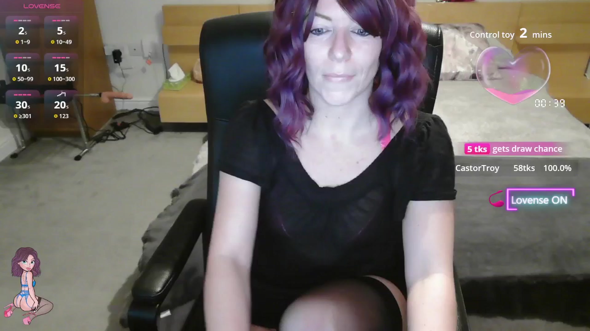 Gallery image thumbnail from size2shoes's myfreecams stream on, 12/01/2025, 23:25 image 17 of 20