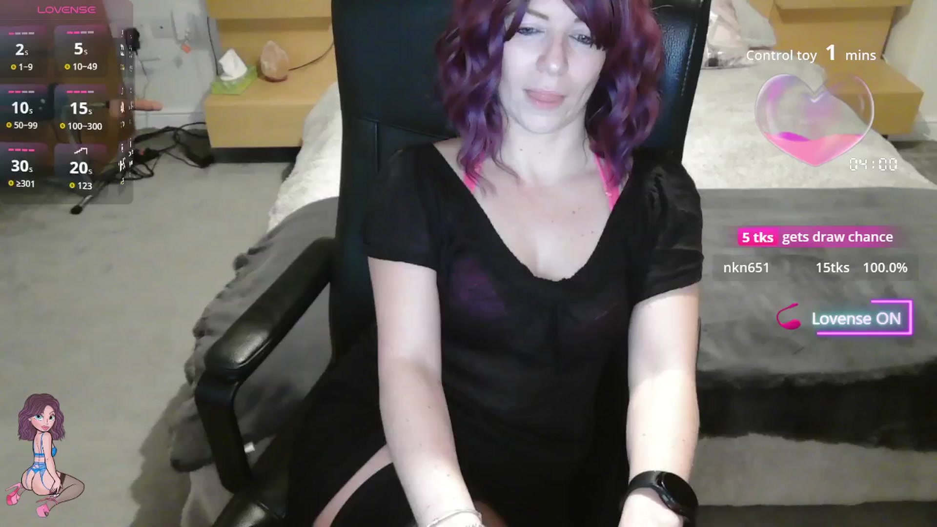 Gallery image thumbnail from size2shoes's myfreecams stream on, 12/02/2025, 24:16 image 4 of 20