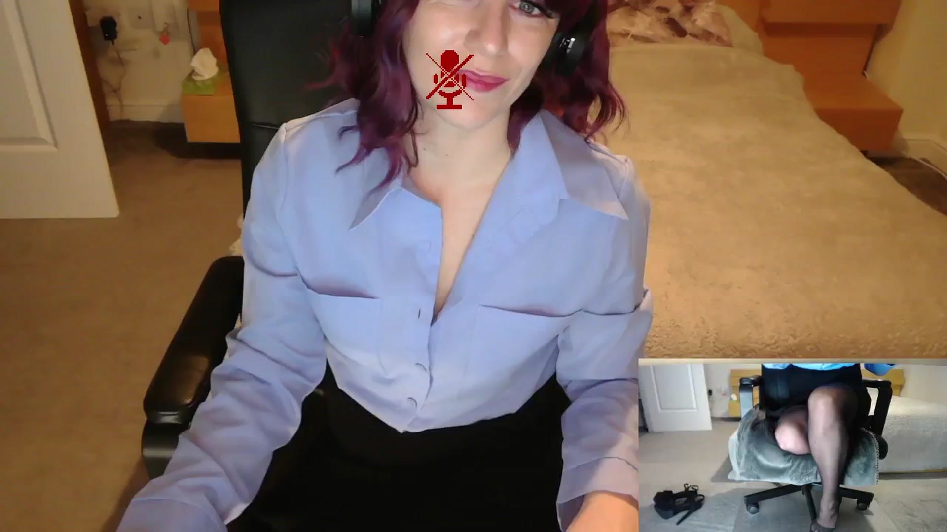 Gallery image thumbnail from size2shoes's myfreecams stream on, 12/09/2025, 16:35 image 20 of 20